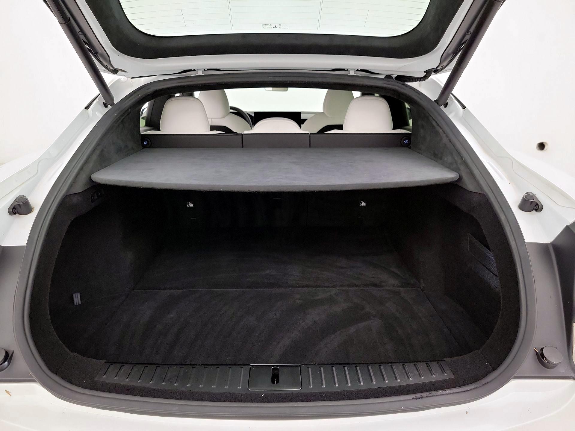 Thumbnail: 2022 Tesla Model S - 19
