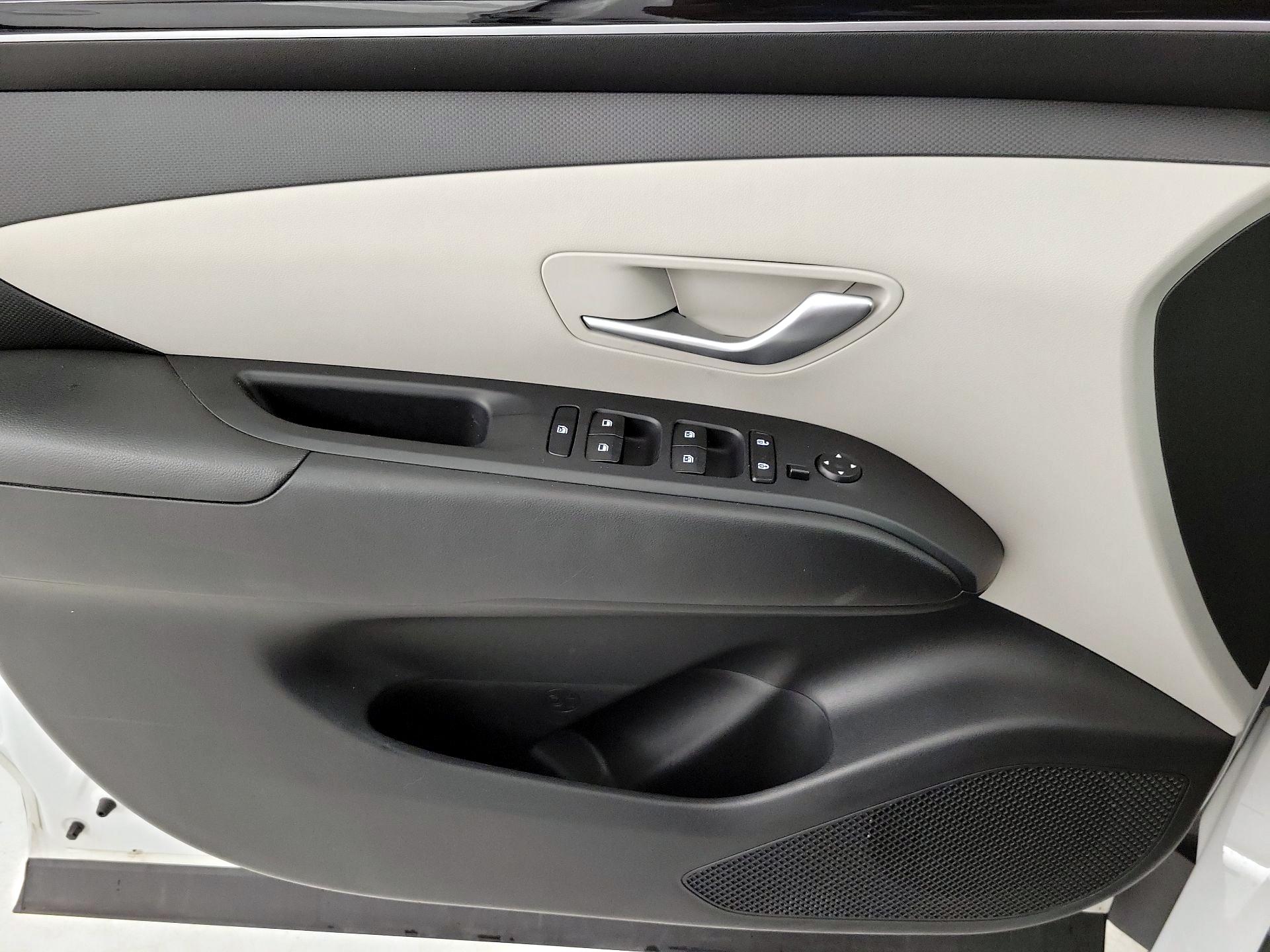 Thumbnail: 2023 Hyundai Tucson - 12