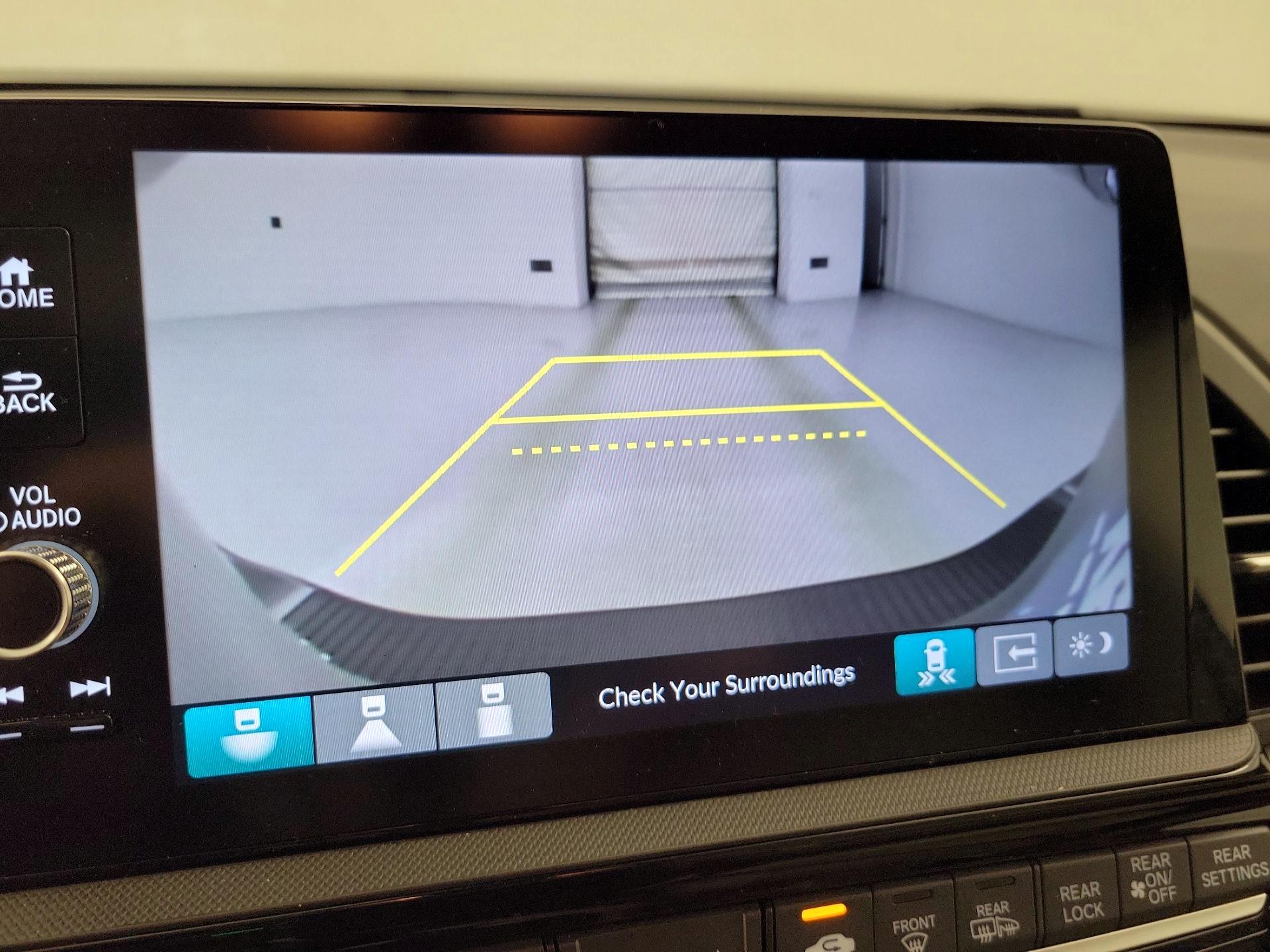 Thumbnail: 2025 Honda Odyssey - 14