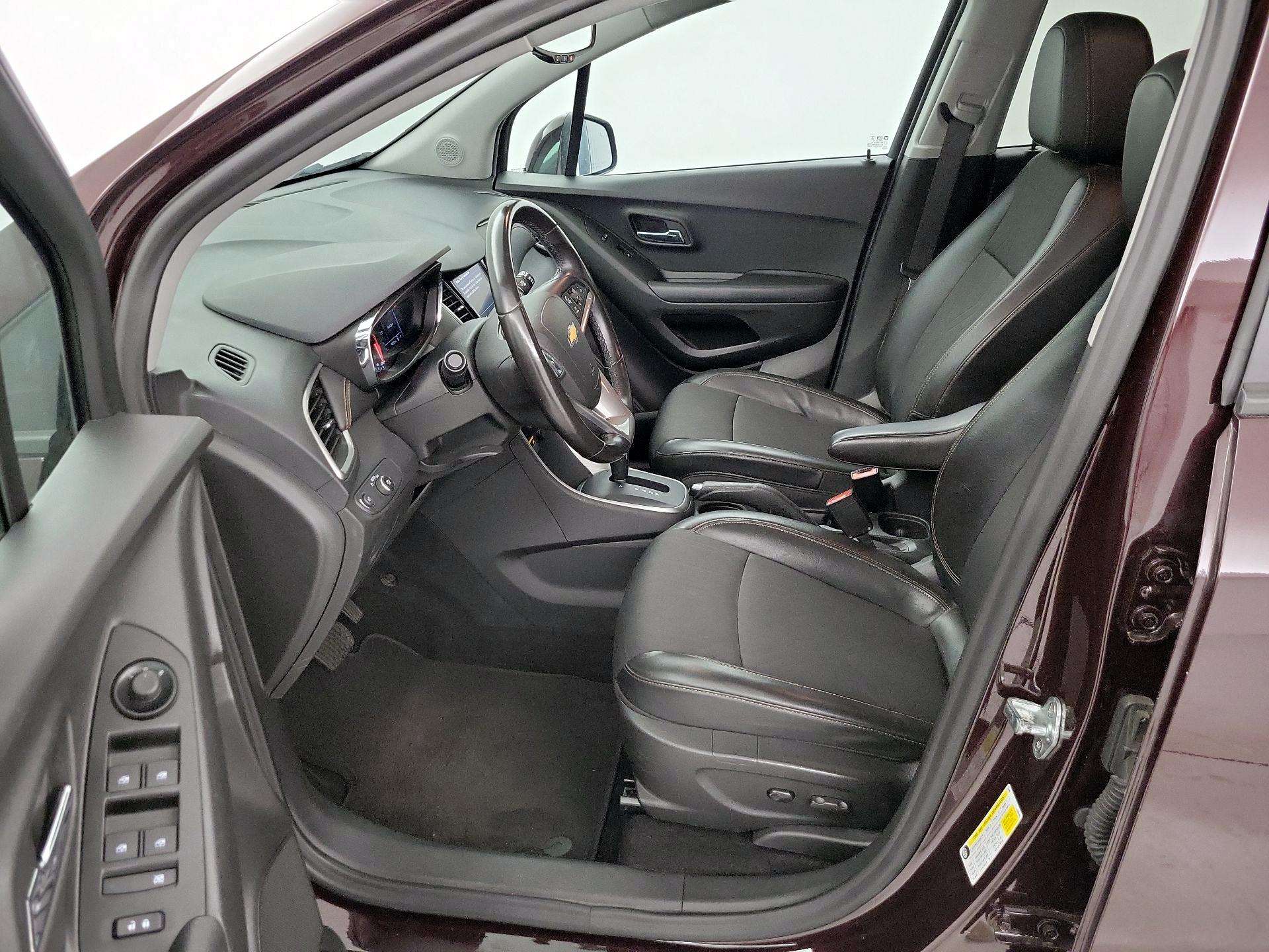 Thumbnail: 2022 Chevrolet Trax - 11