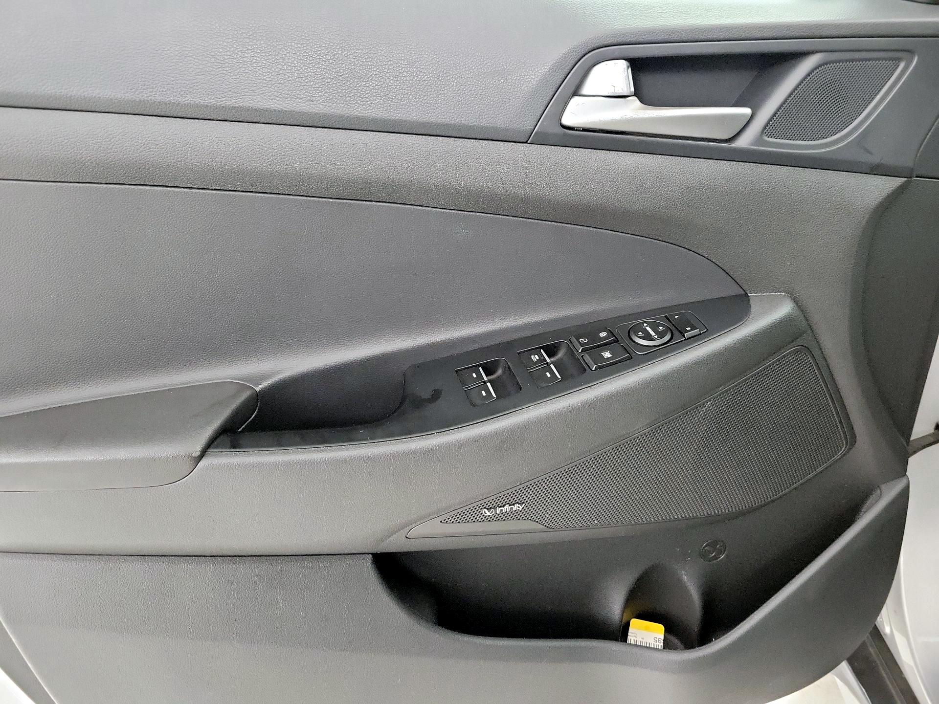 Thumbnail: 2020 Hyundai Tucson - 12