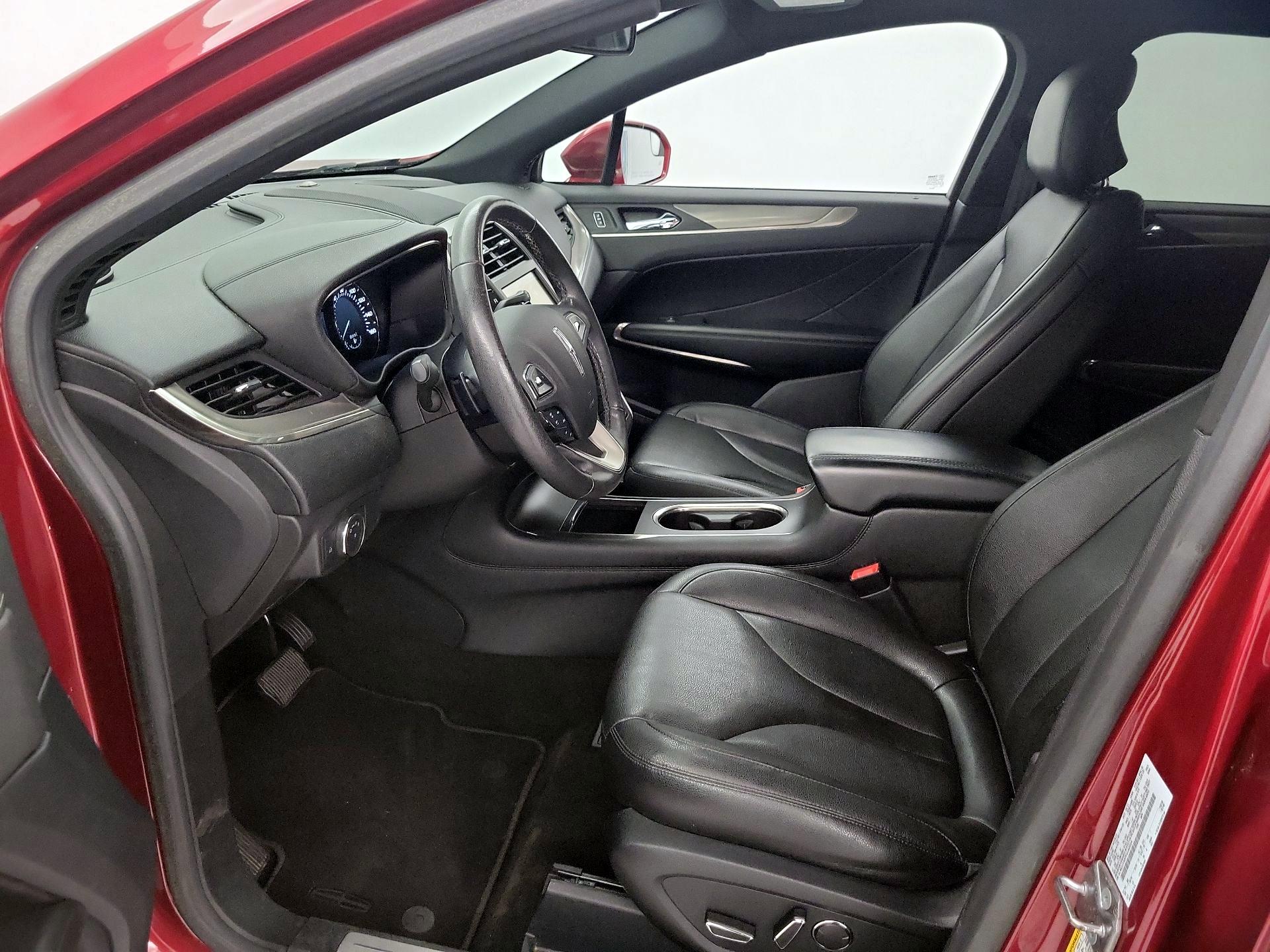 Thumbnail: 2015 Lincoln MKC - 11