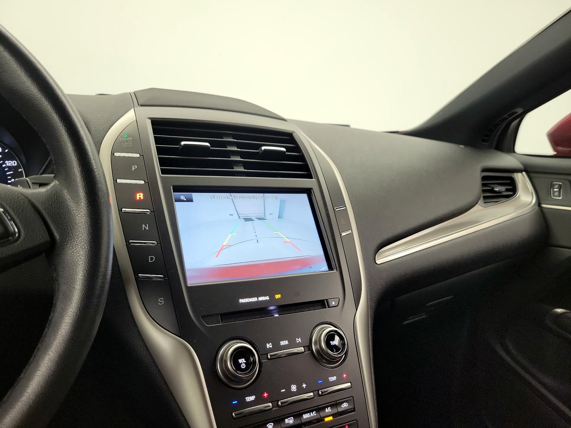 Thumbnail: 2015 Lincoln MKC - 14