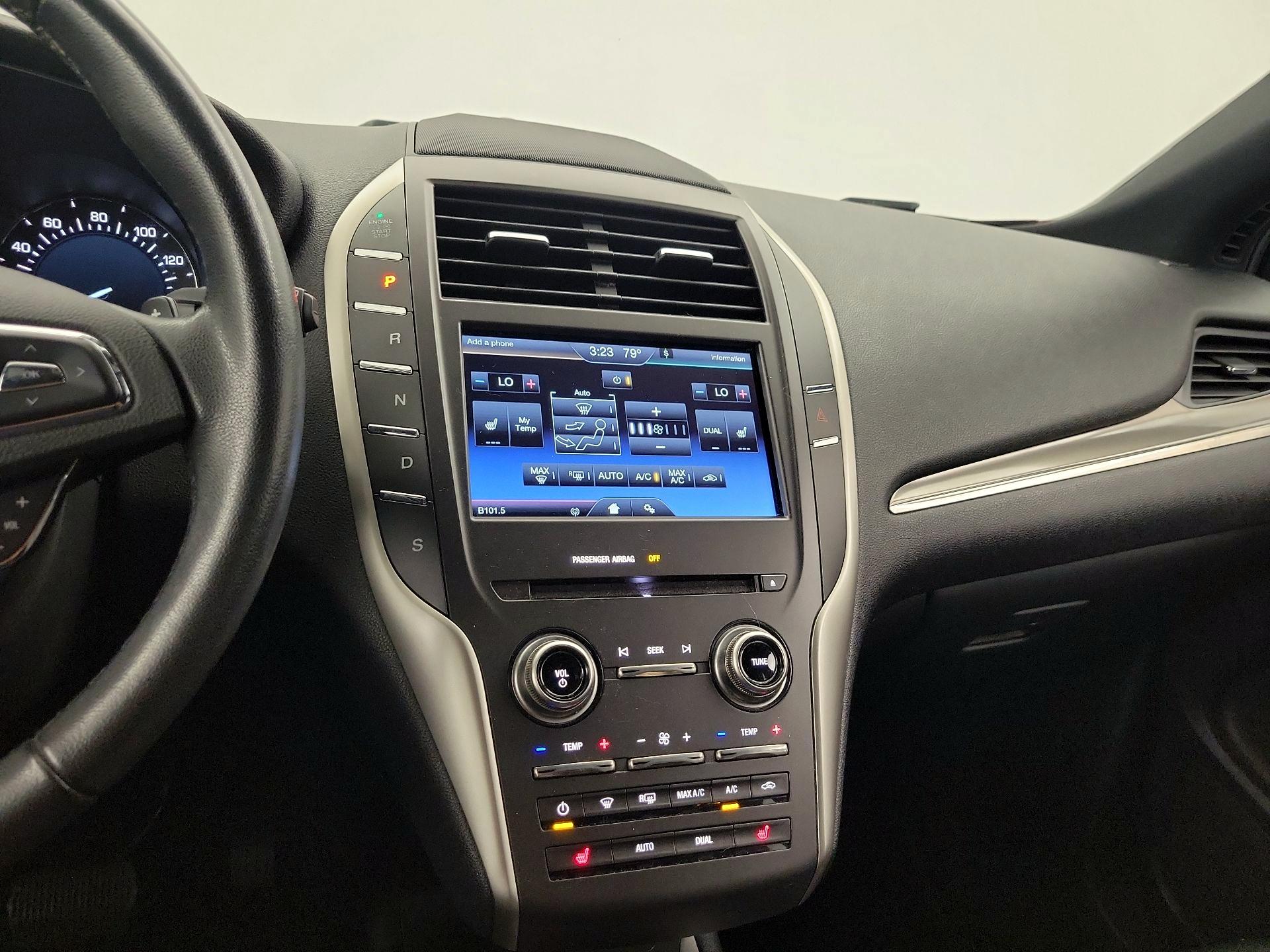 Thumbnail: 2015 Lincoln MKC - 16