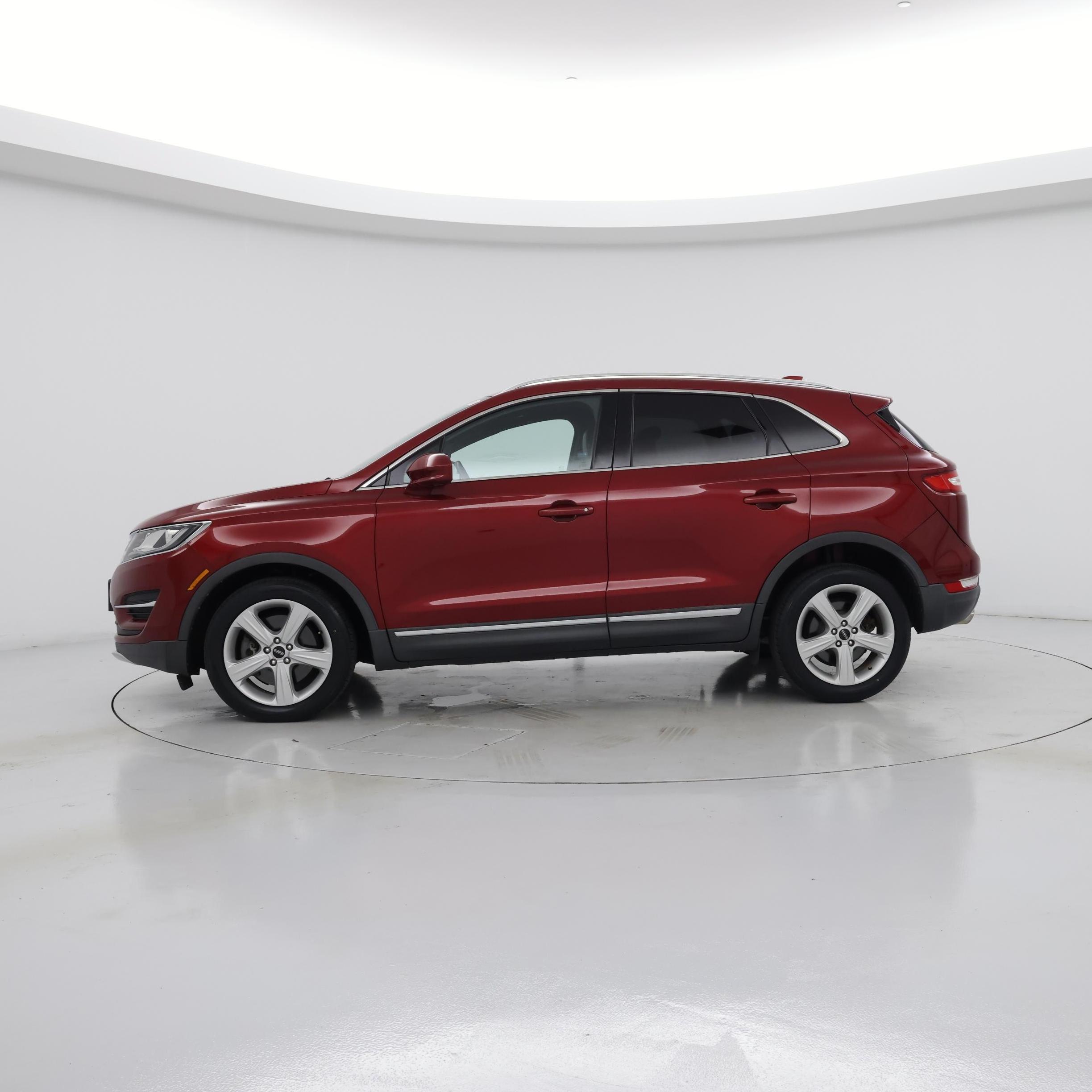 Thumbnail: 2015 Lincoln MKC - 3