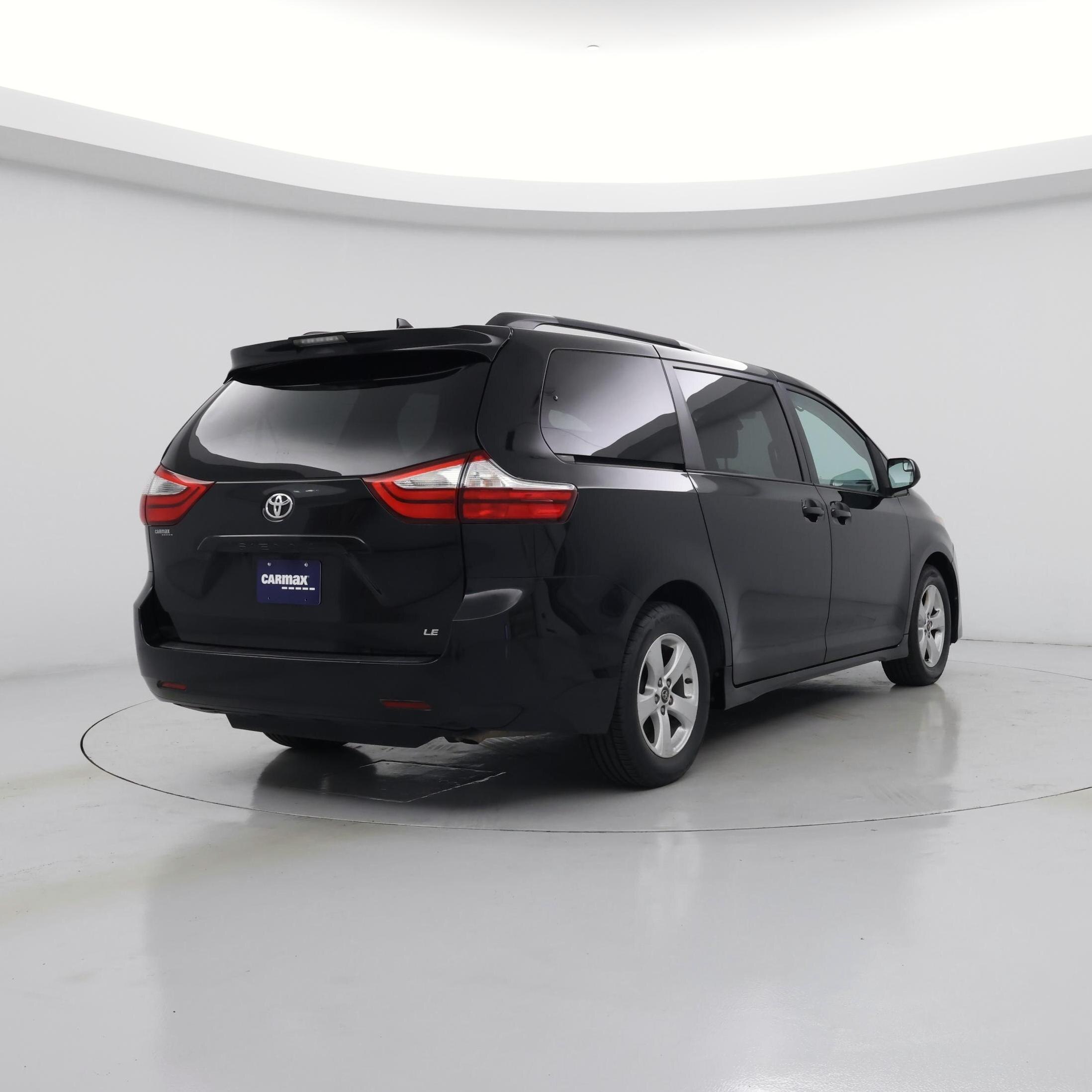 Thumbnail: 2018 Toyota Sienna - 8