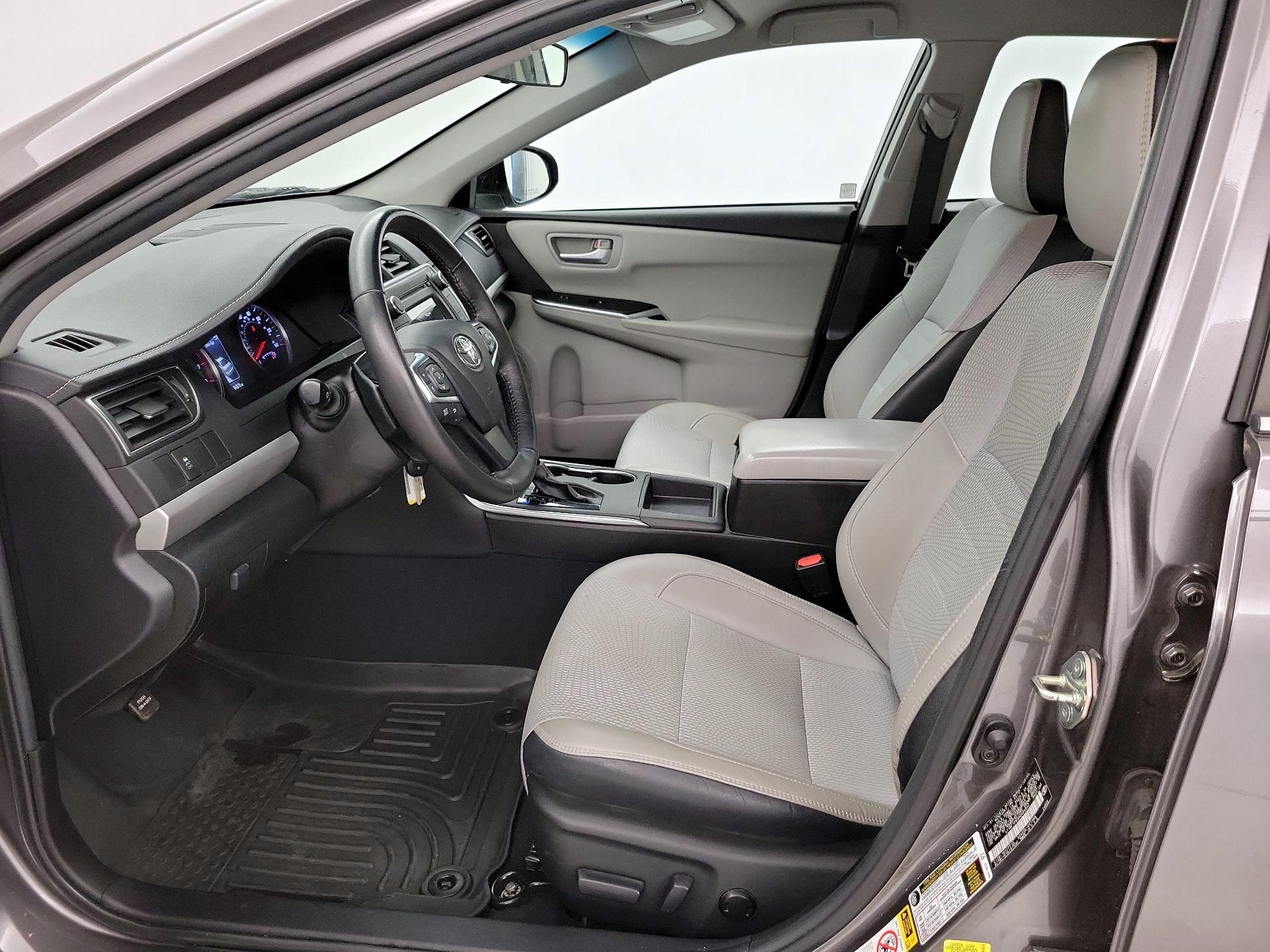 Thumbnail: 2017 Toyota Camry - 11