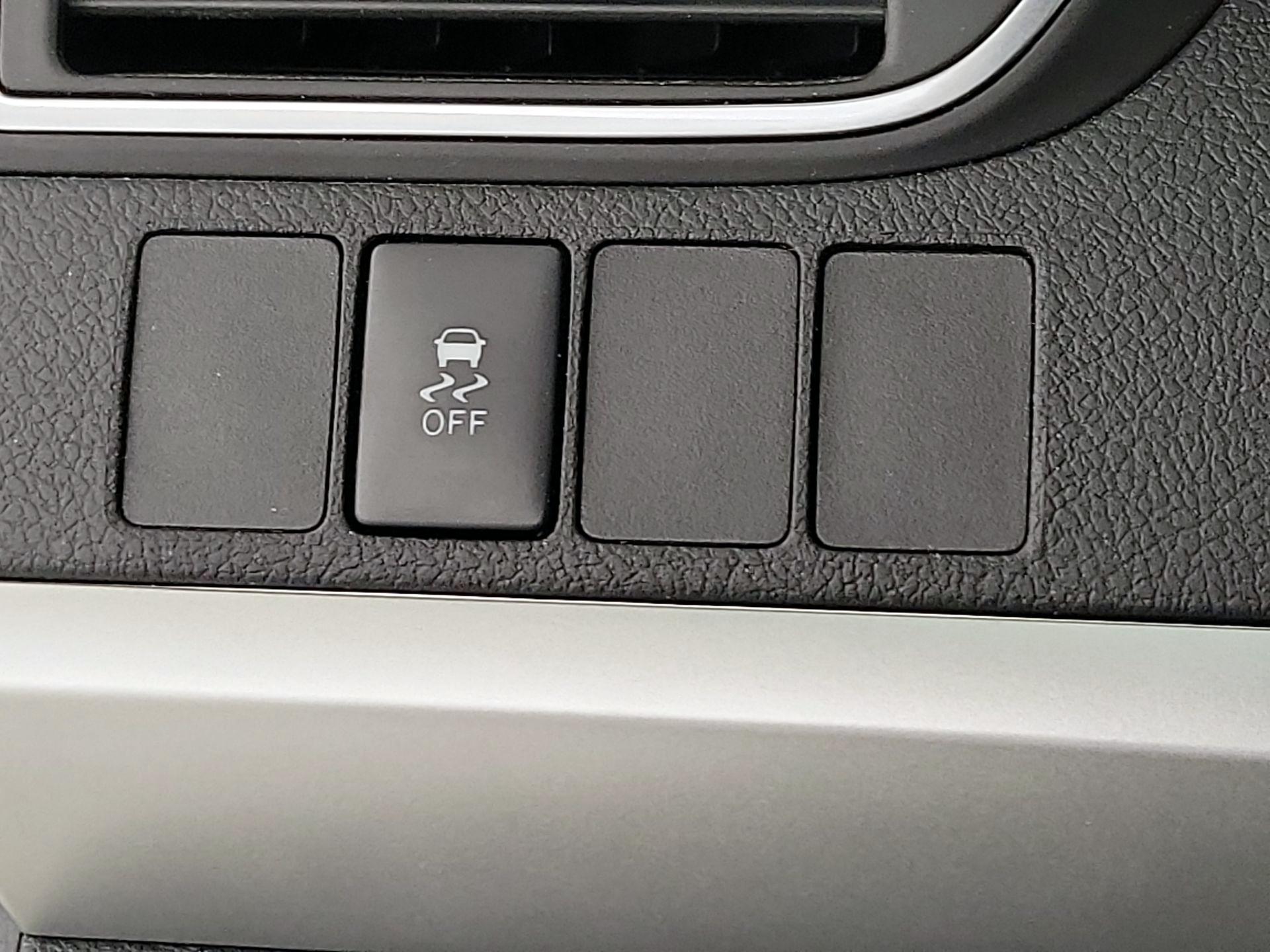 Thumbnail: 2017 Toyota Camry - 13