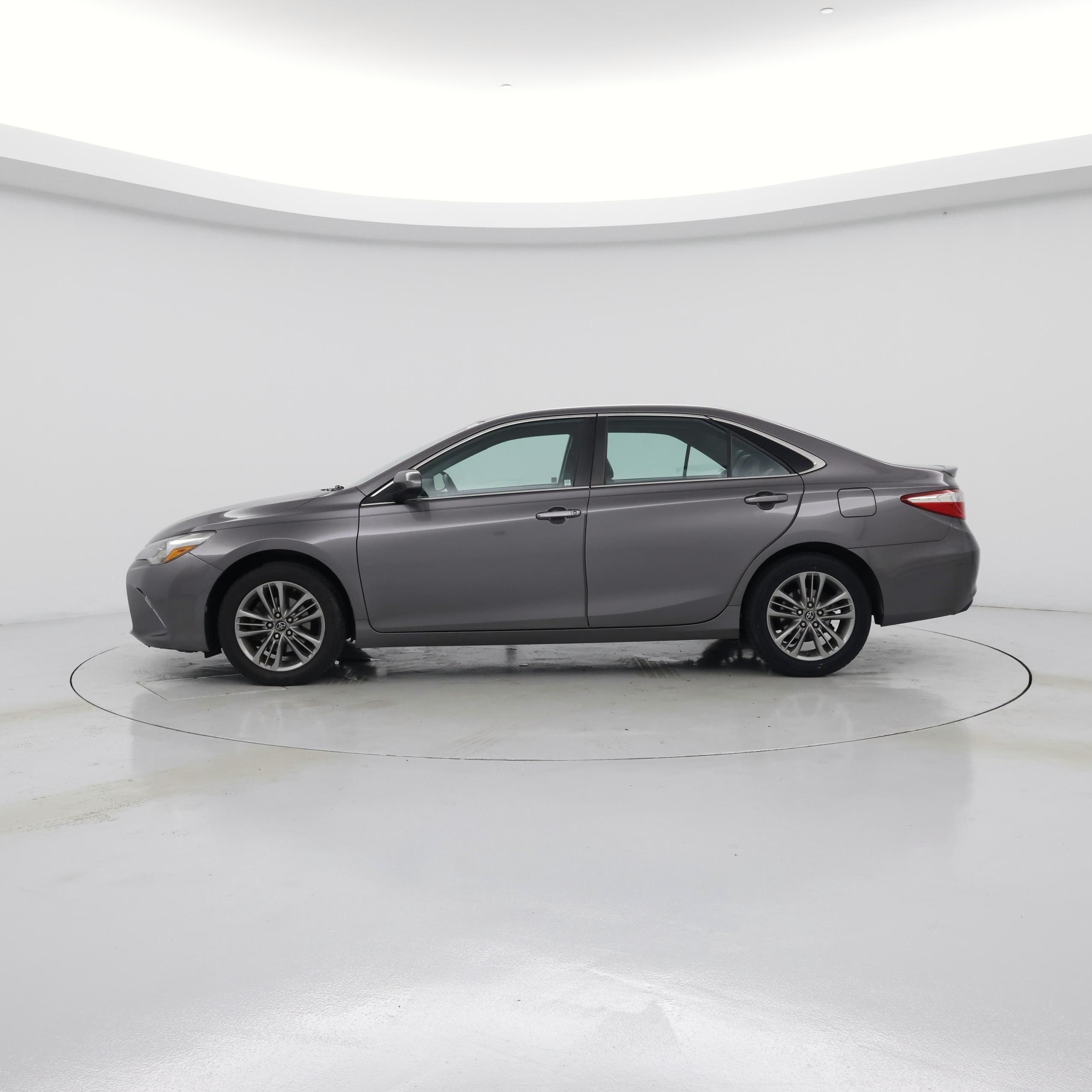 Thumbnail: 2017 Toyota Camry - 3