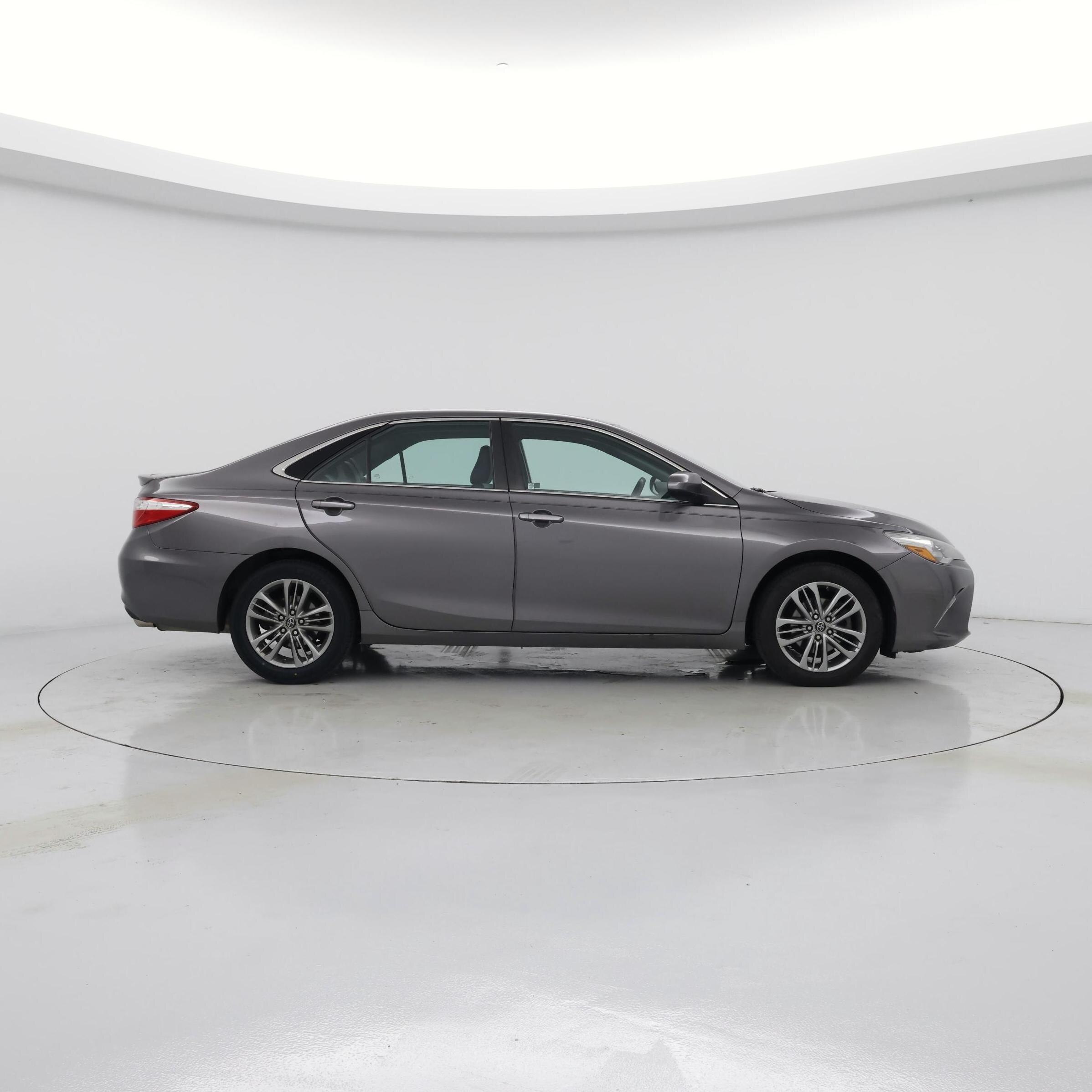 Thumbnail: 2017 Toyota Camry - 7