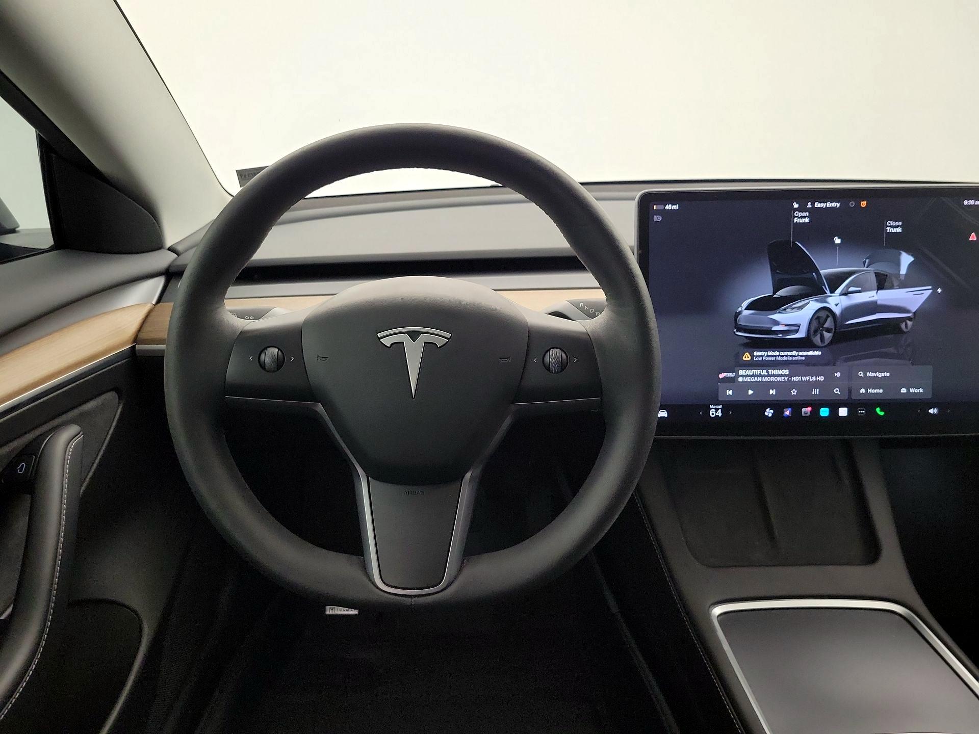 Thumbnail: 2023 Tesla Model 3 - 10