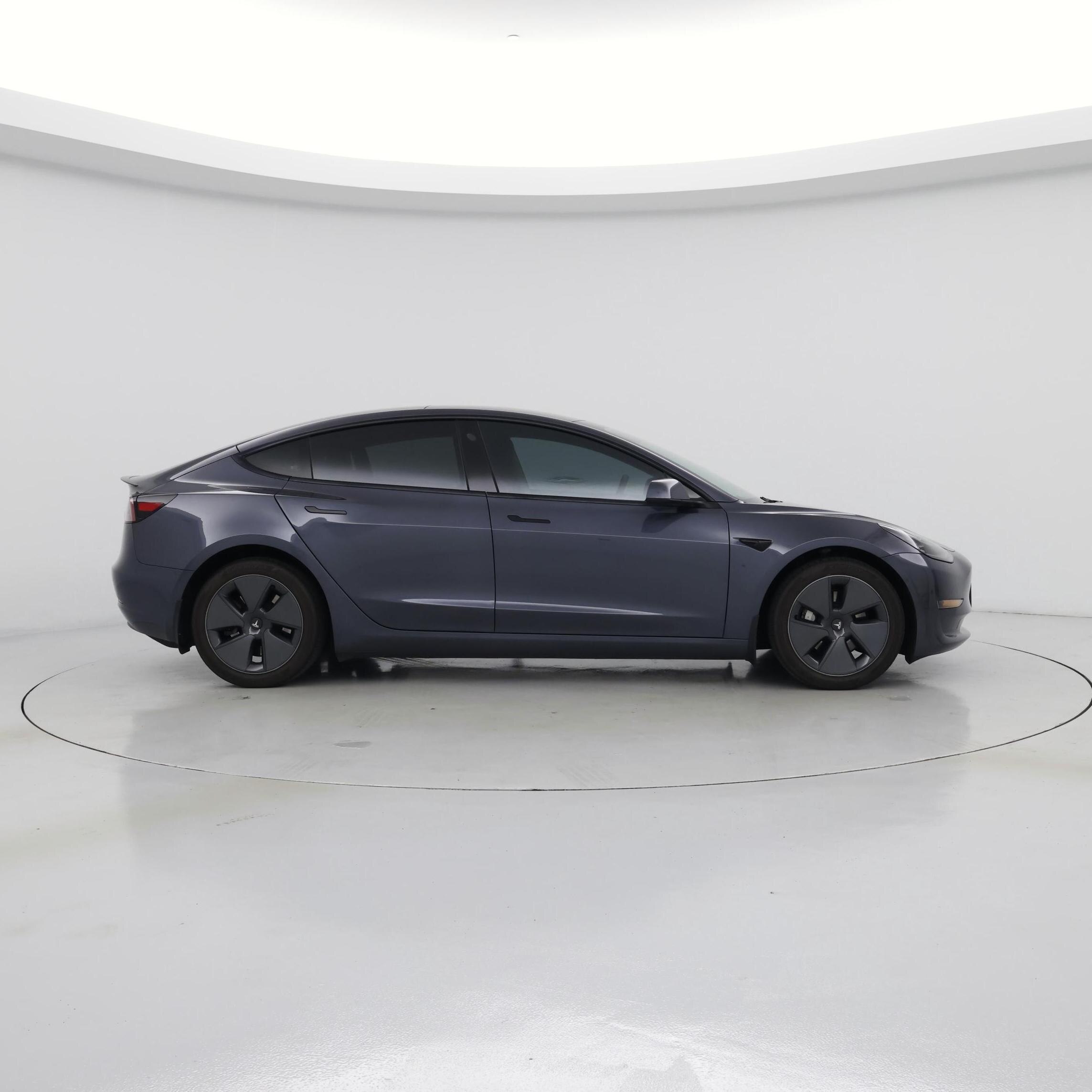 Thumbnail: 2023 Tesla Model 3 - 7