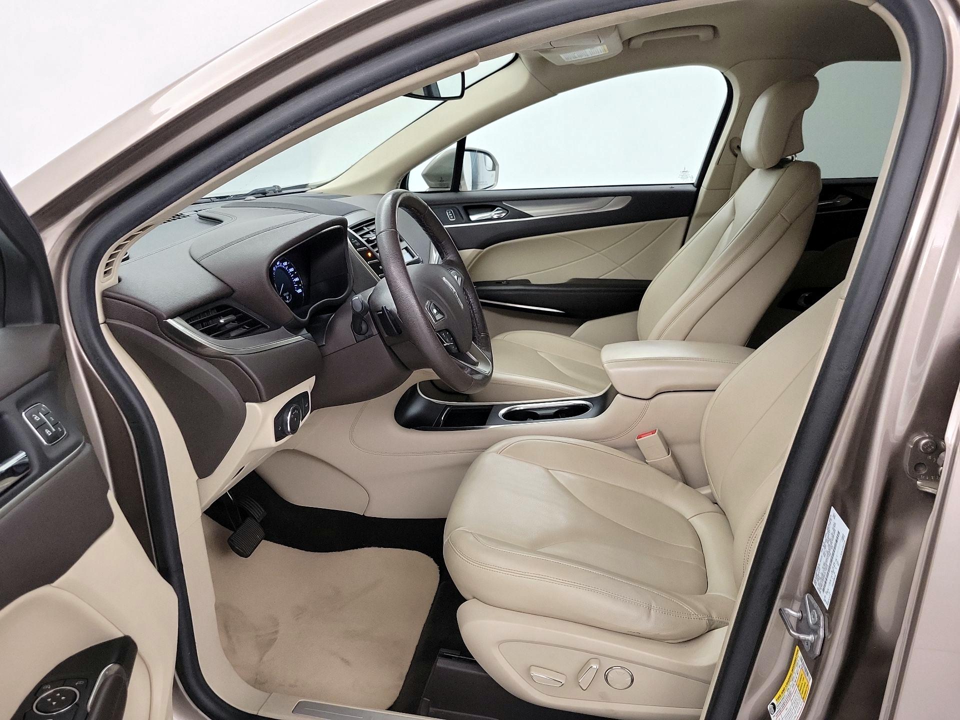 Thumbnail: 2019 Lincoln MKC - 11
