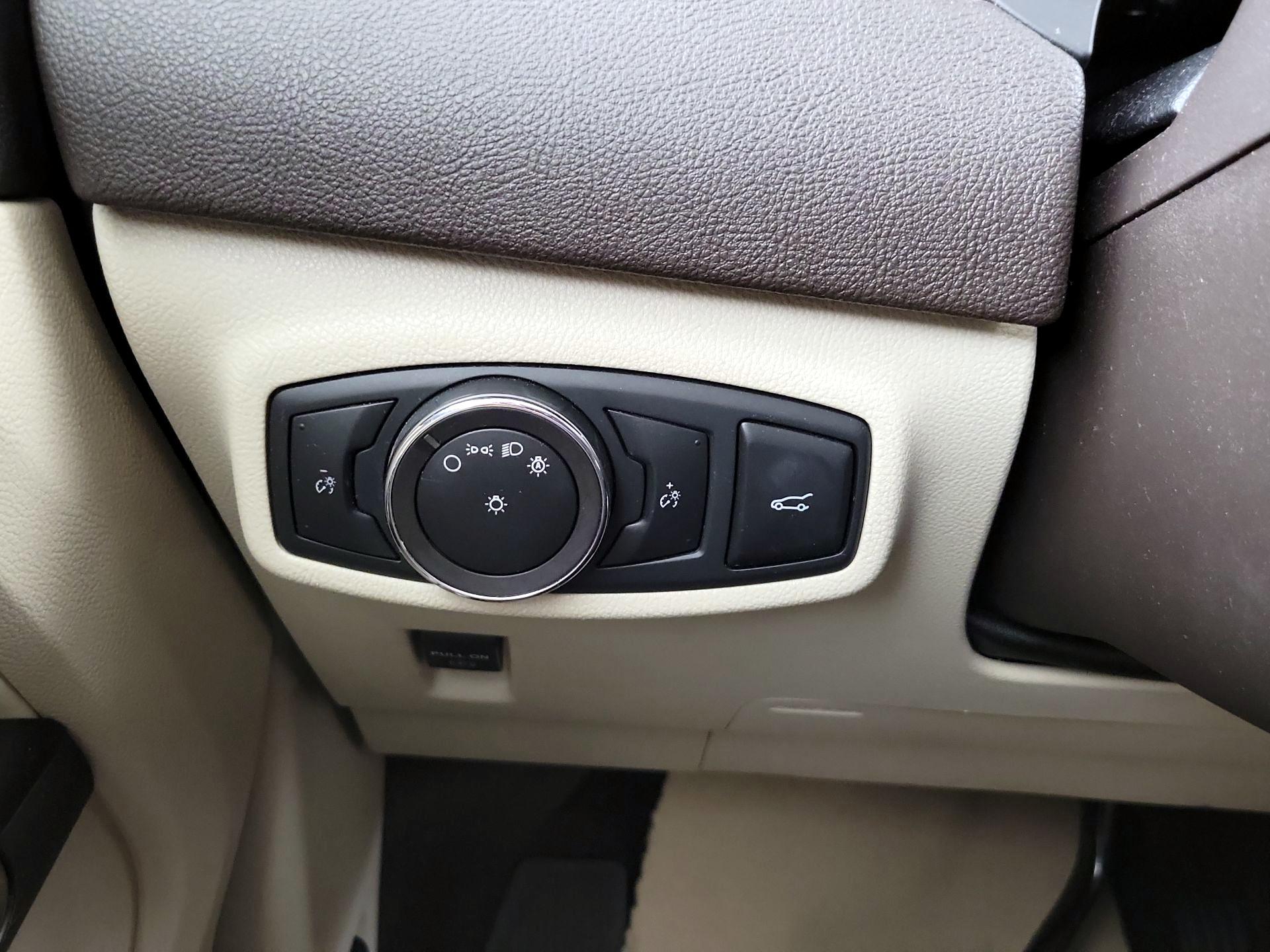 Thumbnail: 2019 Lincoln MKC - 13