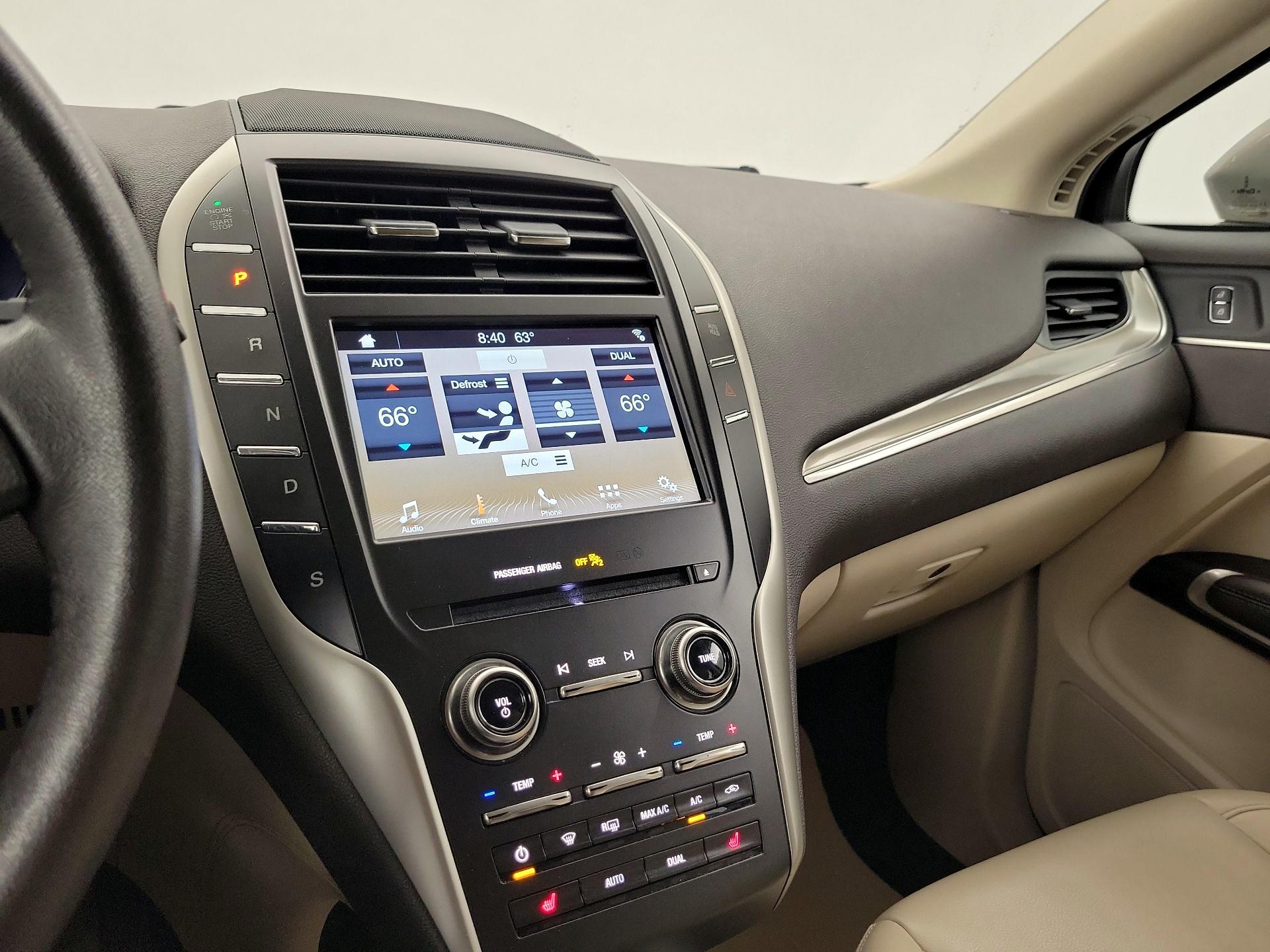 Thumbnail: 2019 Lincoln MKC - 16