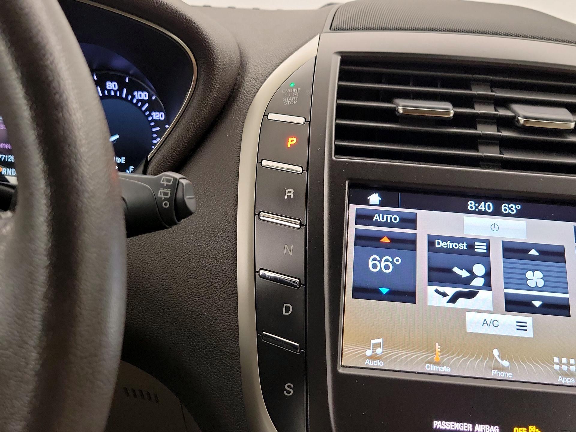 Thumbnail: 2019 Lincoln MKC - 17