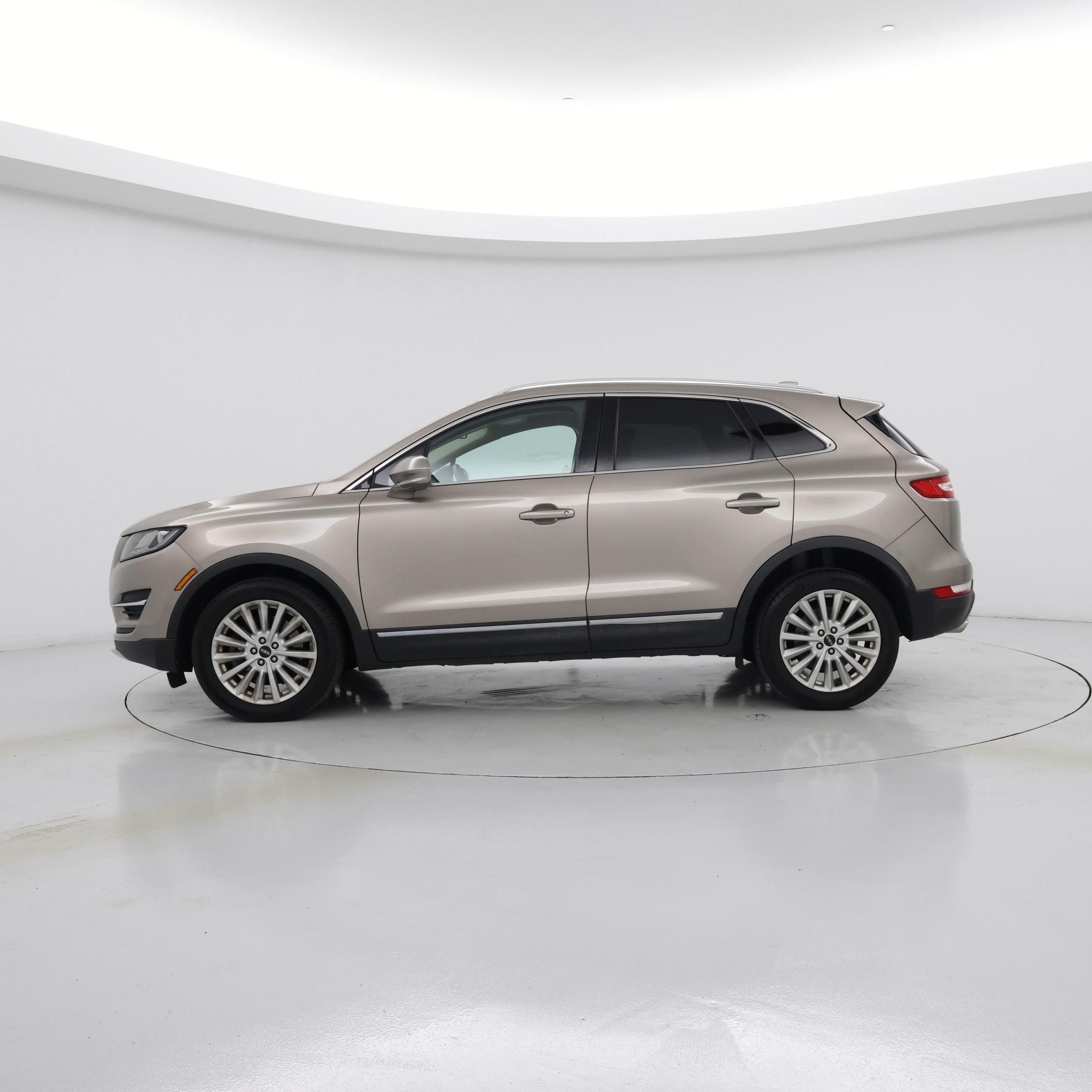 Thumbnail: 2019 Lincoln MKC - 3