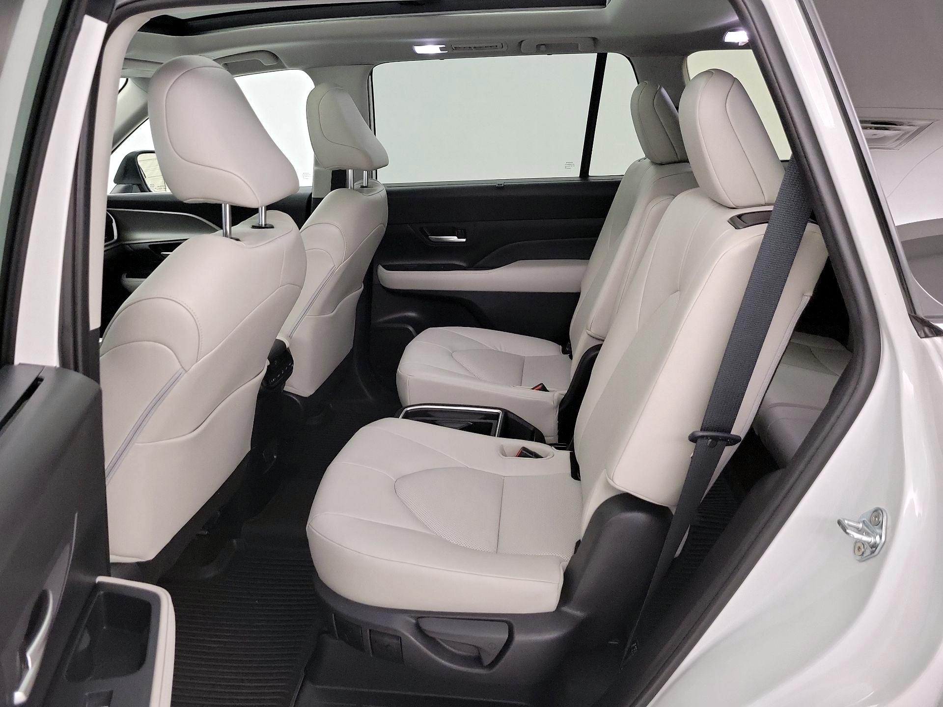 Thumbnail: 2025 Toyota Grand Highlander - 20