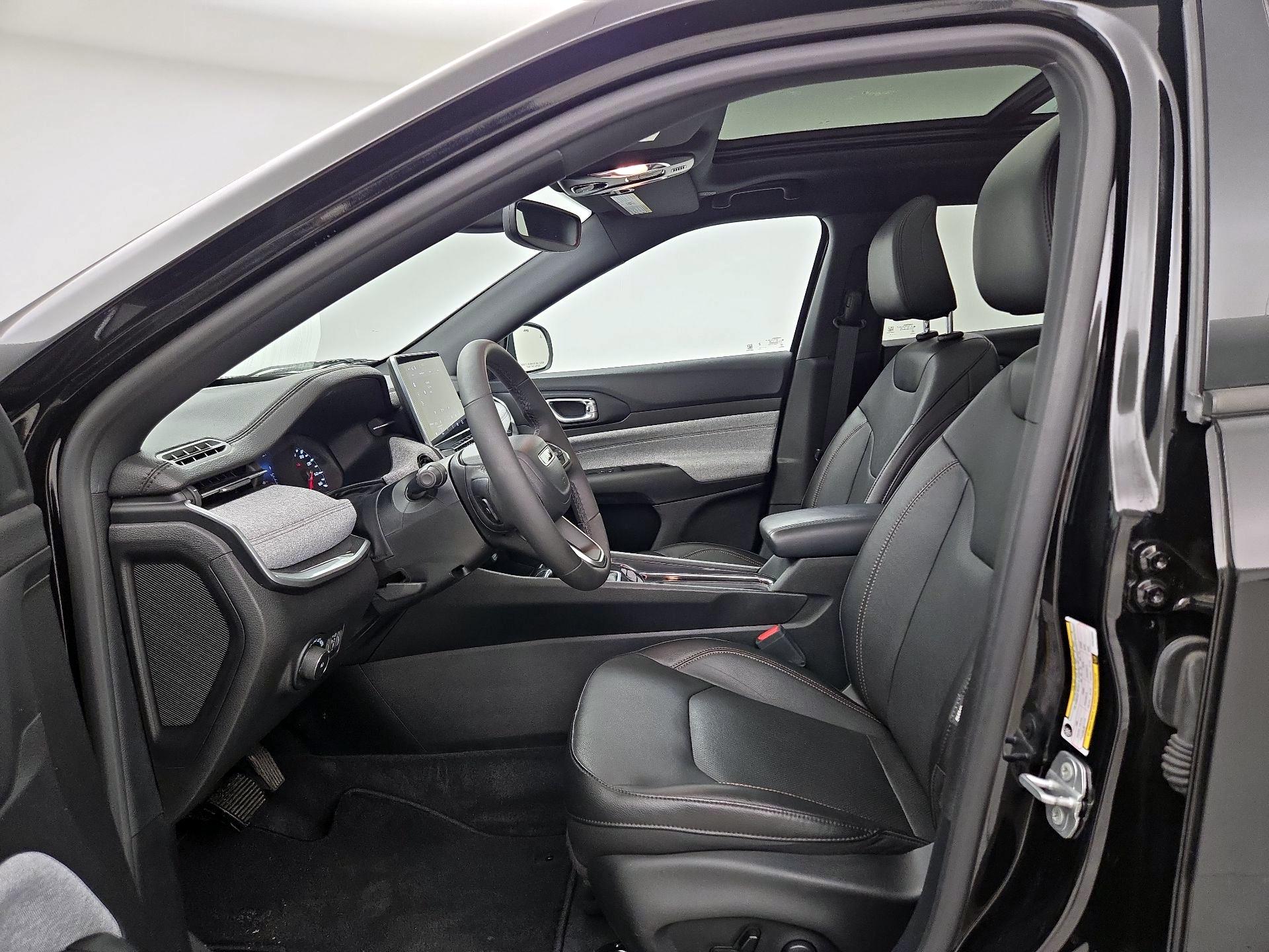 Thumbnail: 2023 Jeep Compass - 11