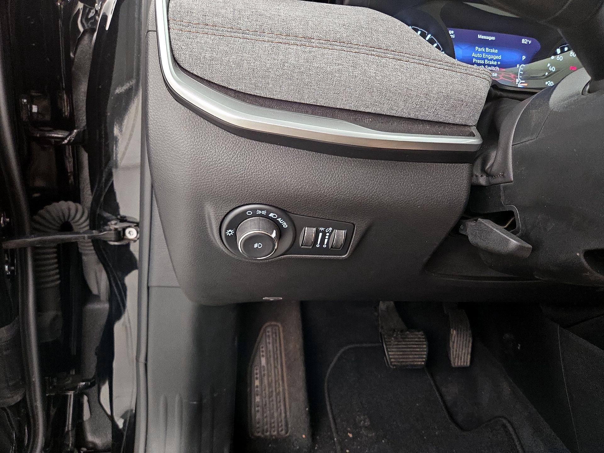 Thumbnail: 2023 Jeep Compass - 13