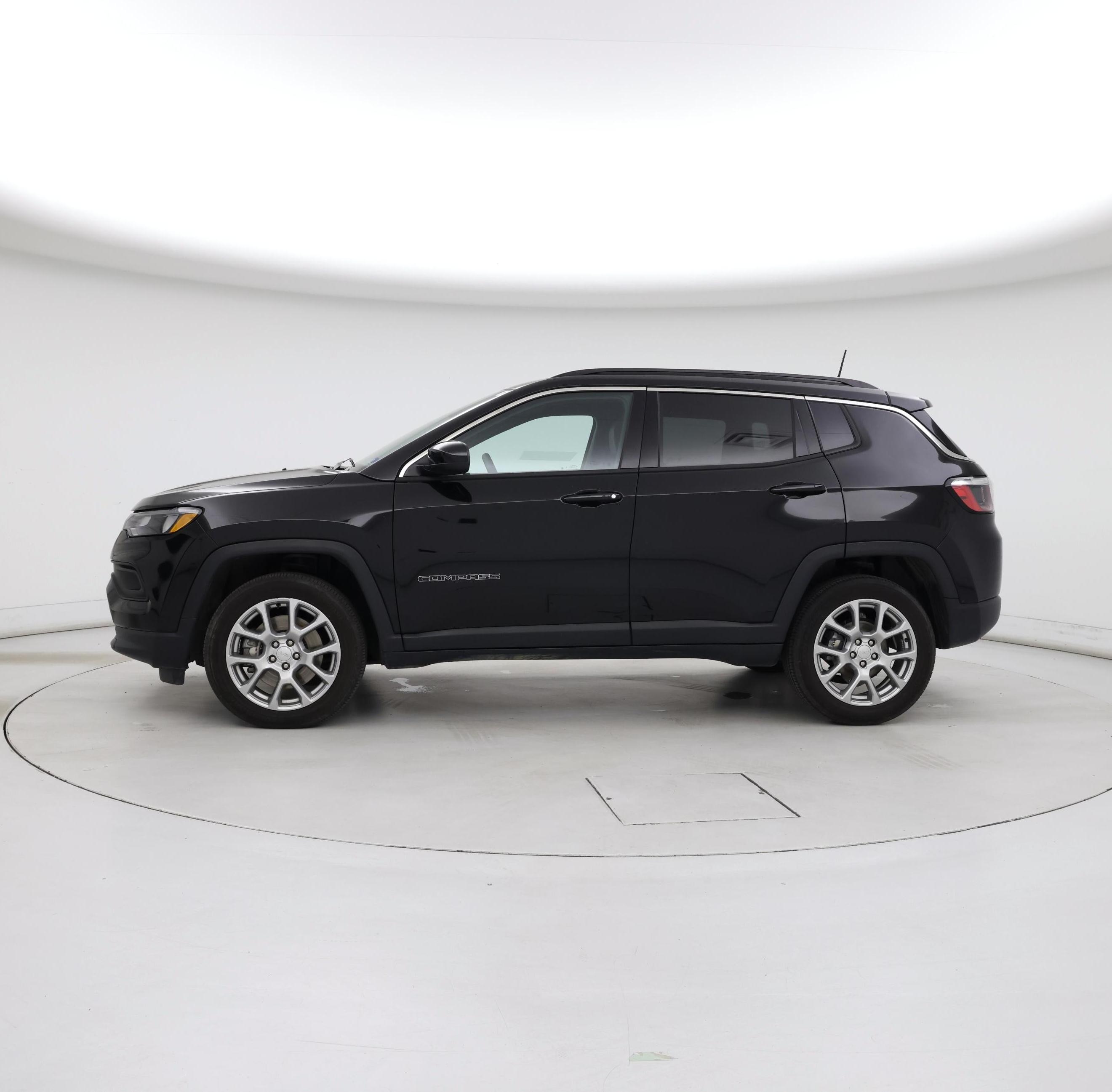 Thumbnail: 2023 Jeep Compass - 3