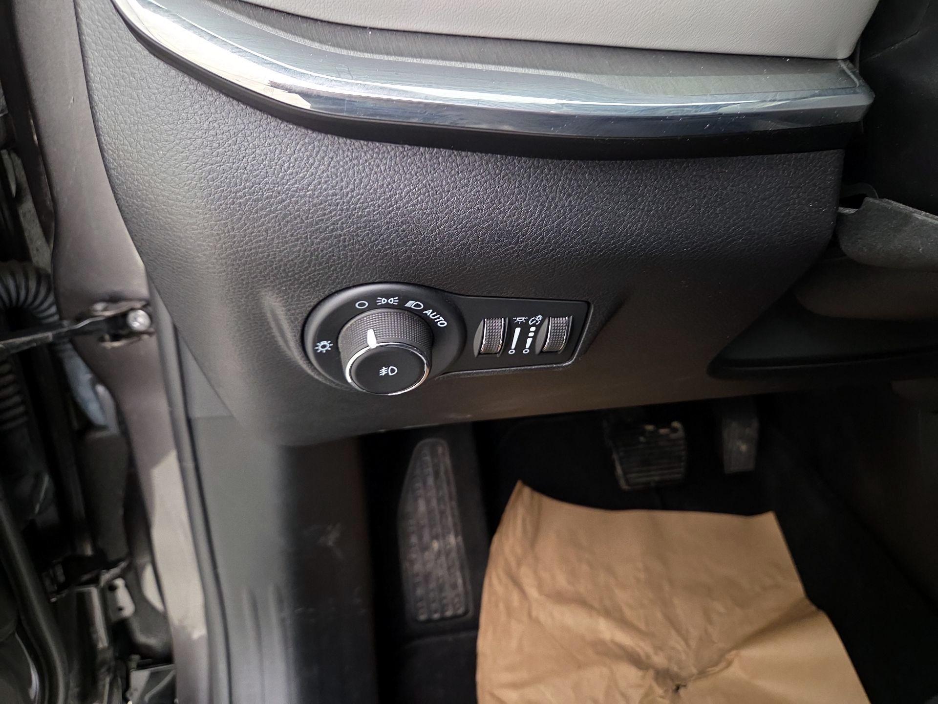 Thumbnail: 2022 Jeep Compass - 13