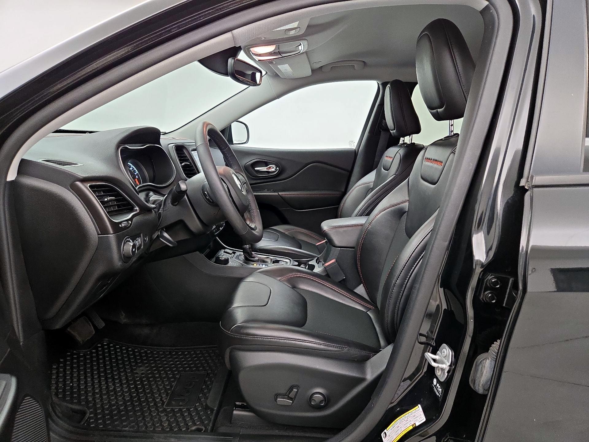 Thumbnail: 2022 Jeep Cherokee - 11