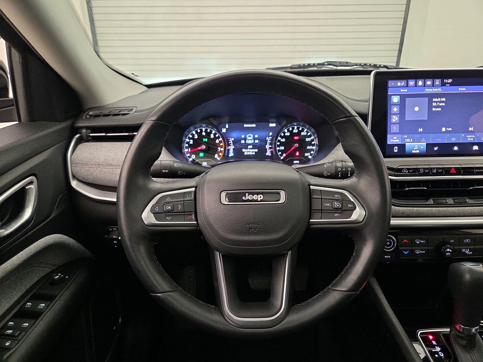 Thumbnail: 2022 Jeep Compass - 10