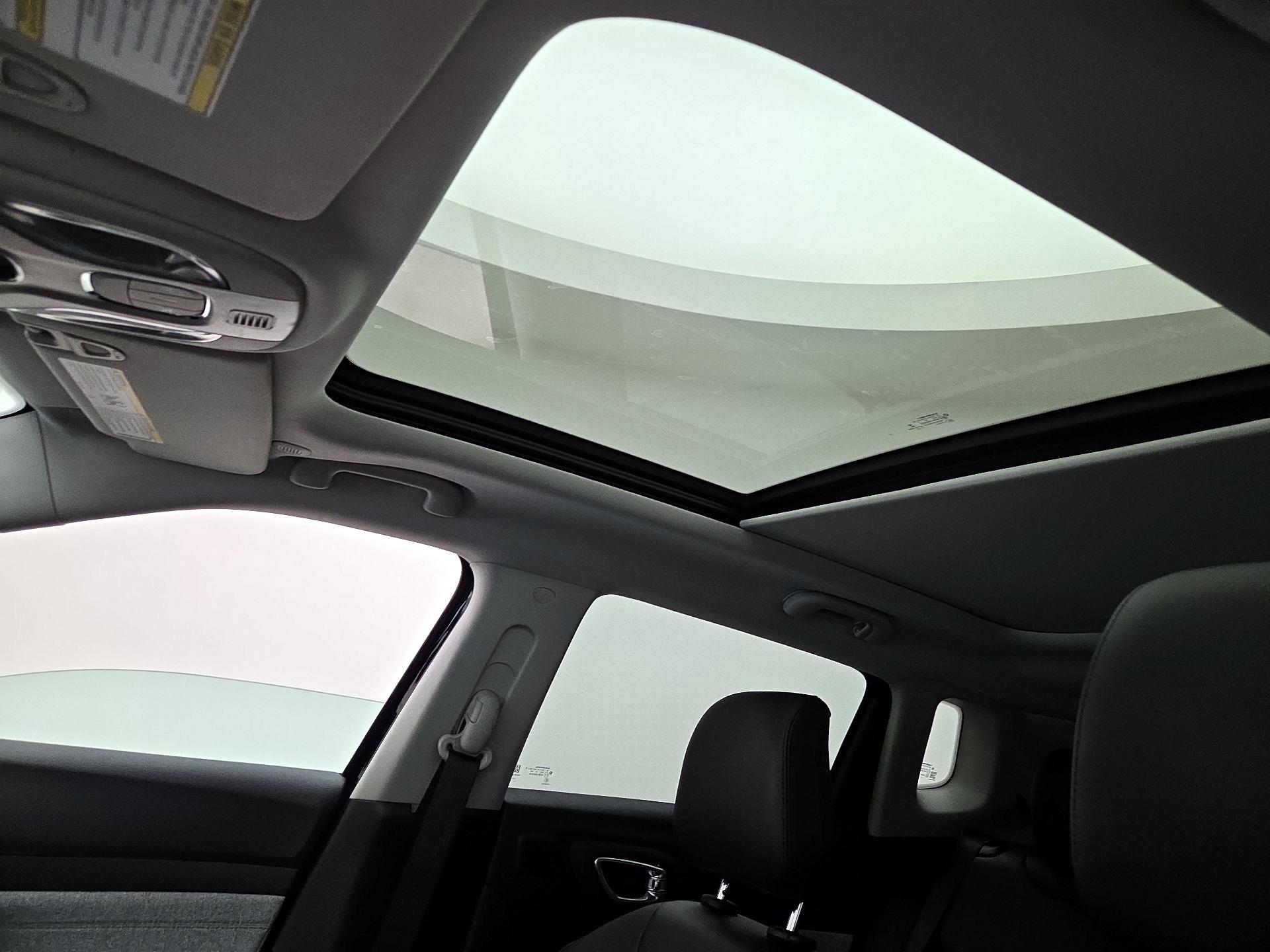Thumbnail: 2022 Jeep Compass - 18