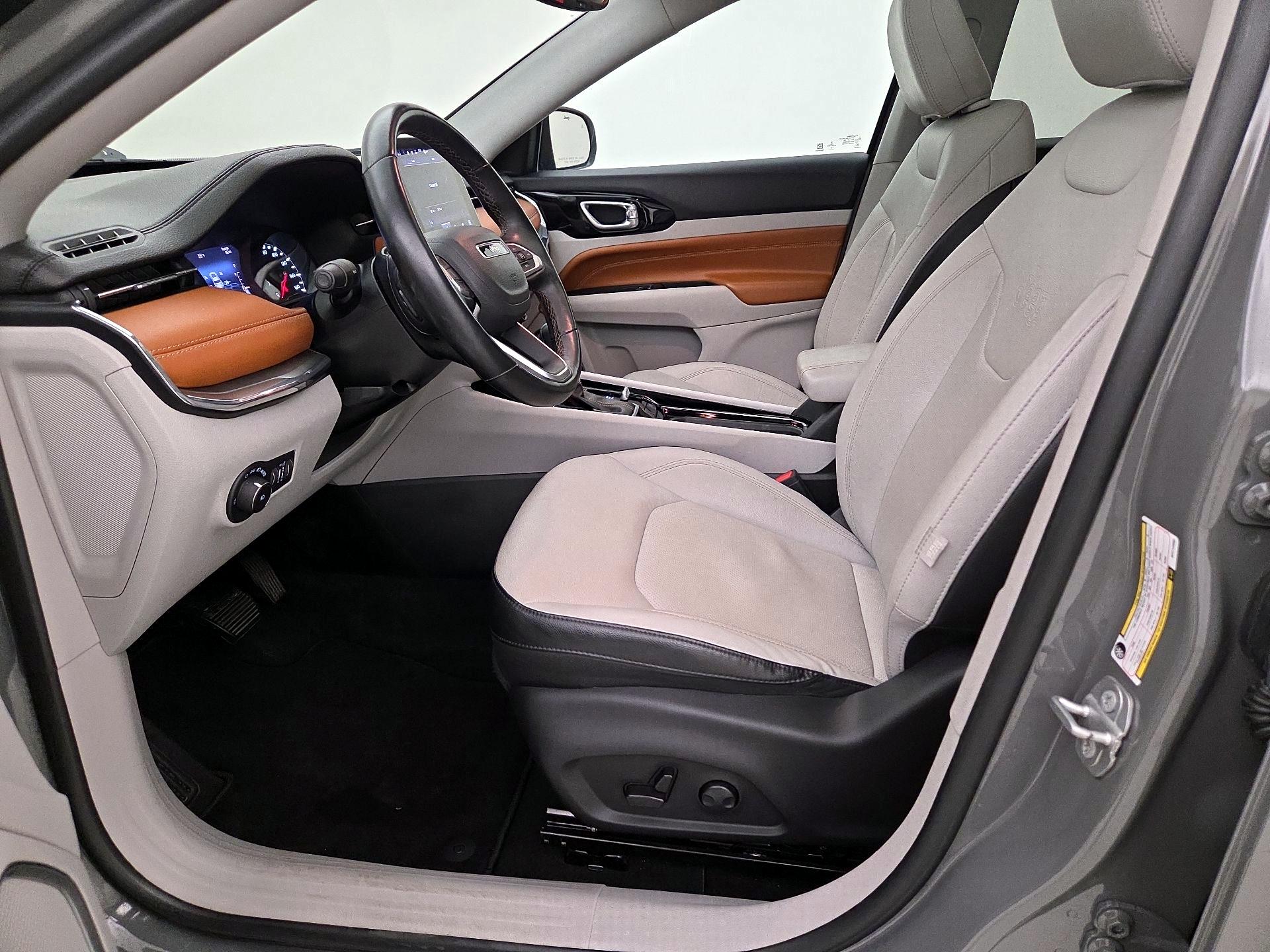 Thumbnail: 2022 Jeep Compass - 11