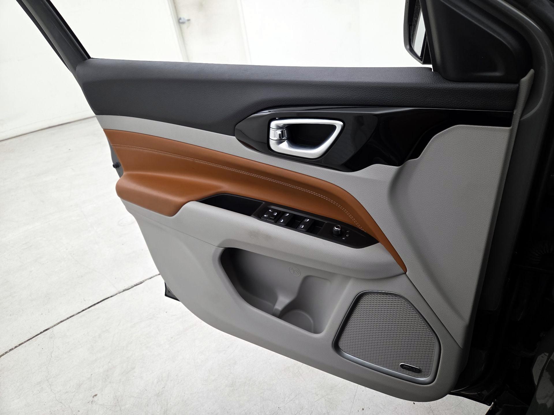 Thumbnail: 2022 Jeep Compass - 12