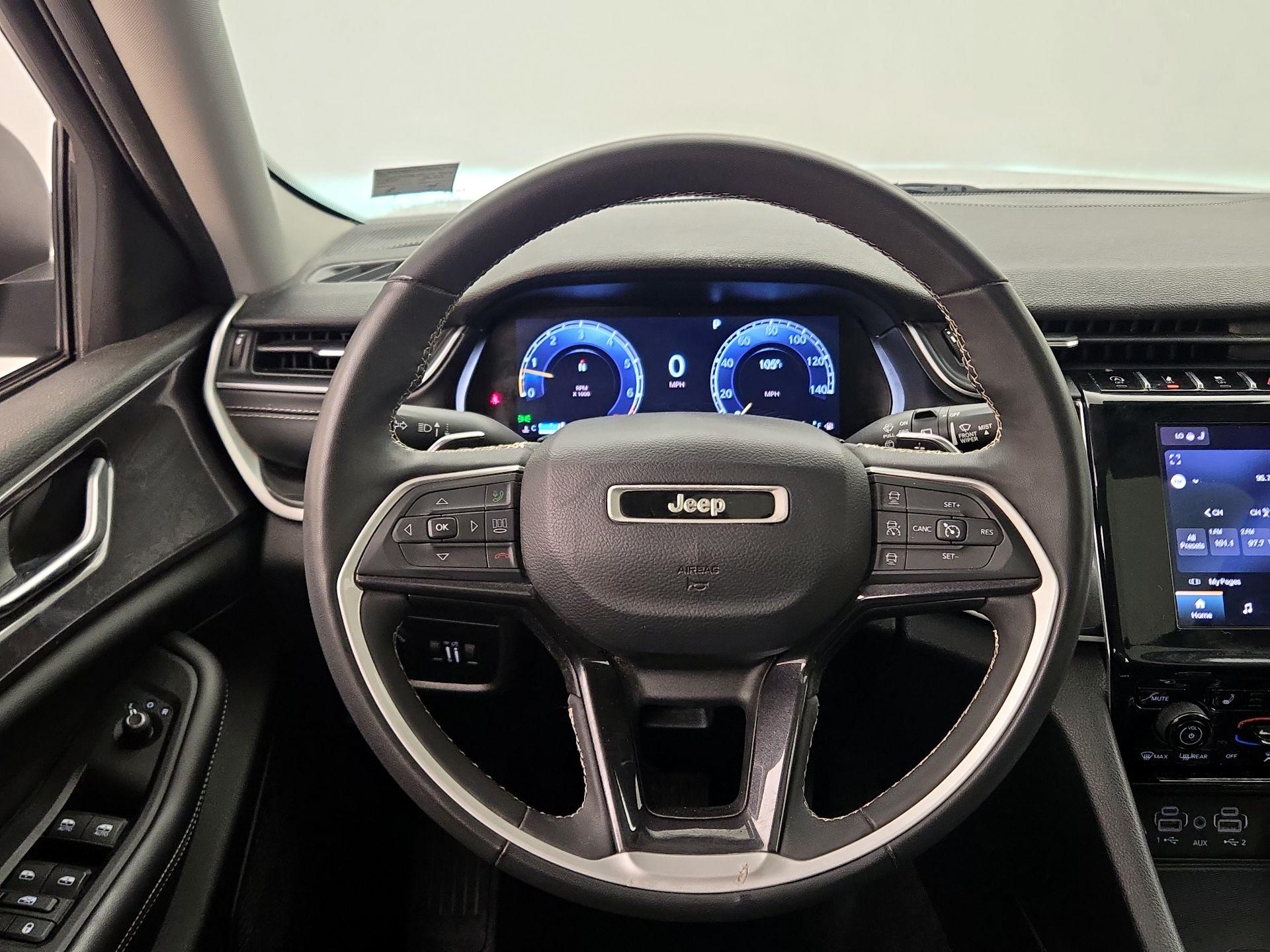 Thumbnail: 2023 Jeep Grand Cherokee - 10