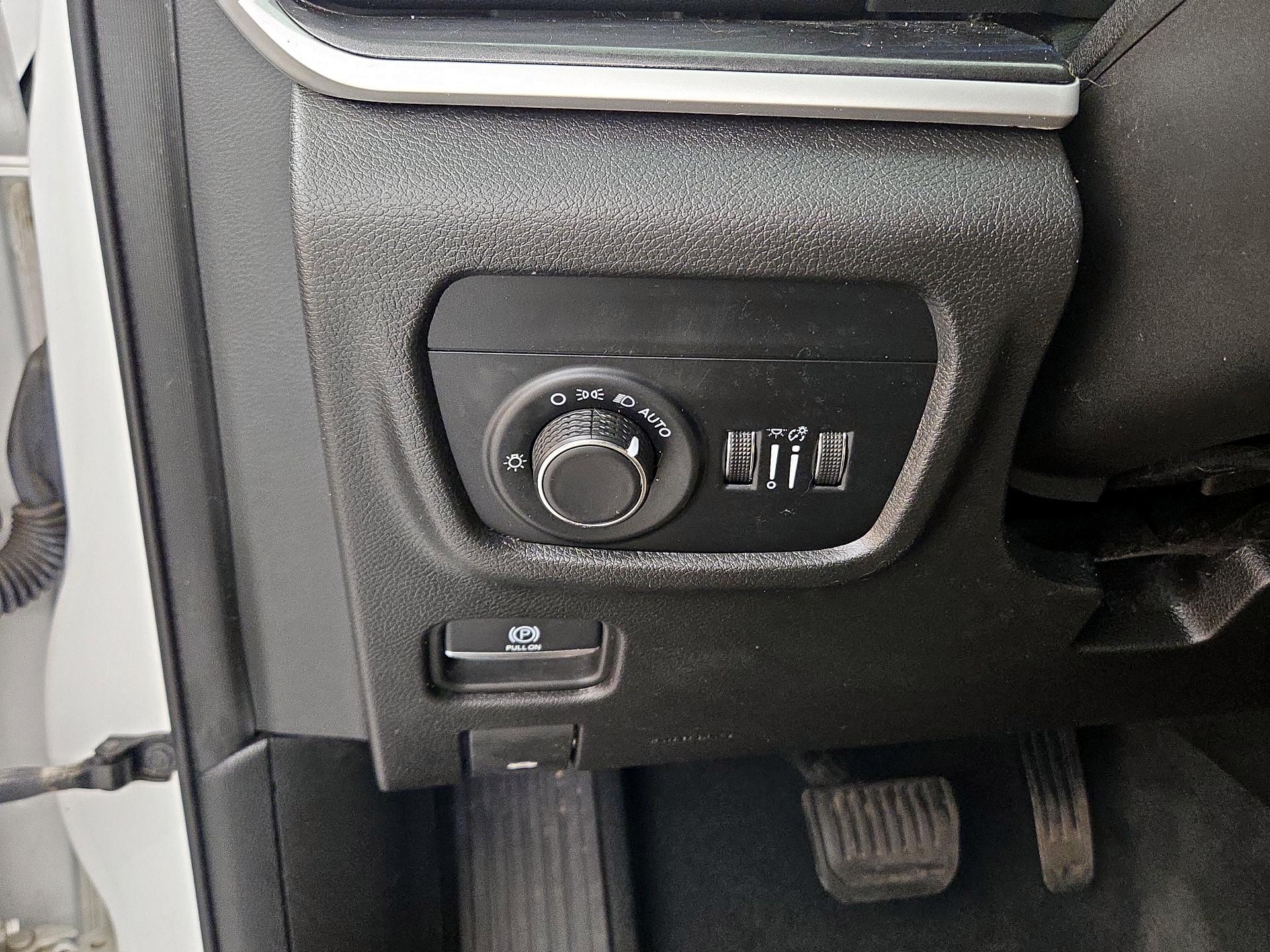 Thumbnail: 2023 Jeep Grand Cherokee - 13