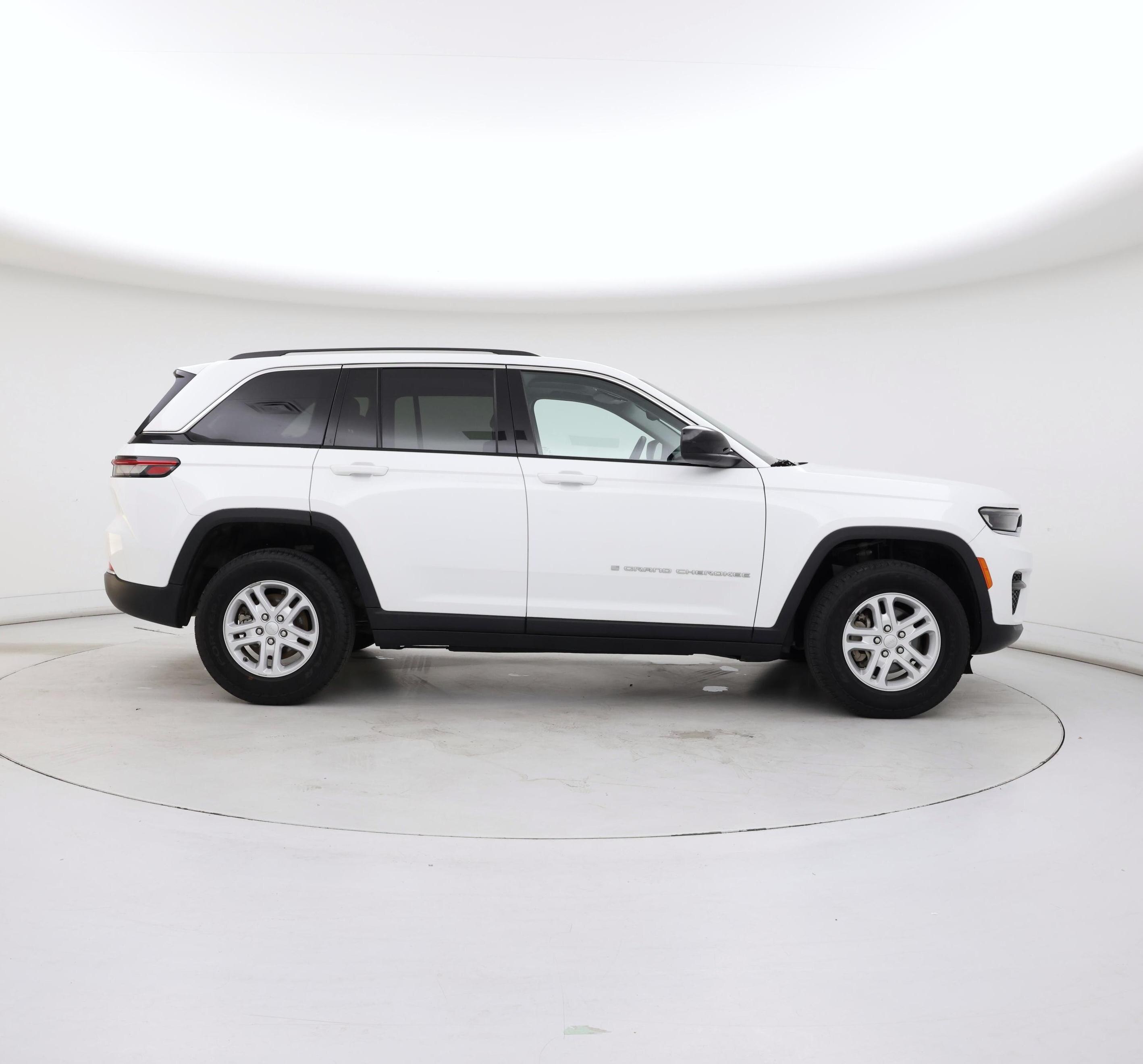 Thumbnail: 2023 Jeep Grand Cherokee - 7