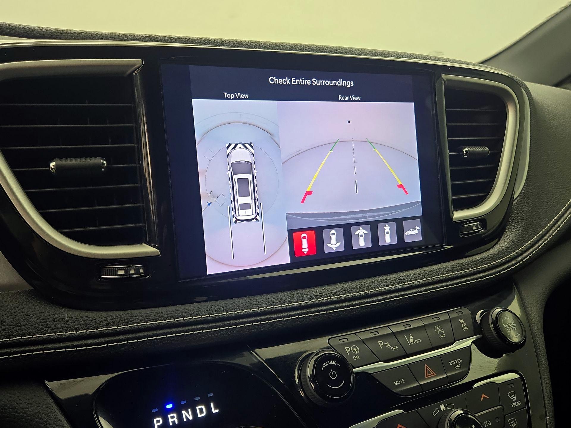 Thumbnail: 2023 Chrysler Pacifica - 14