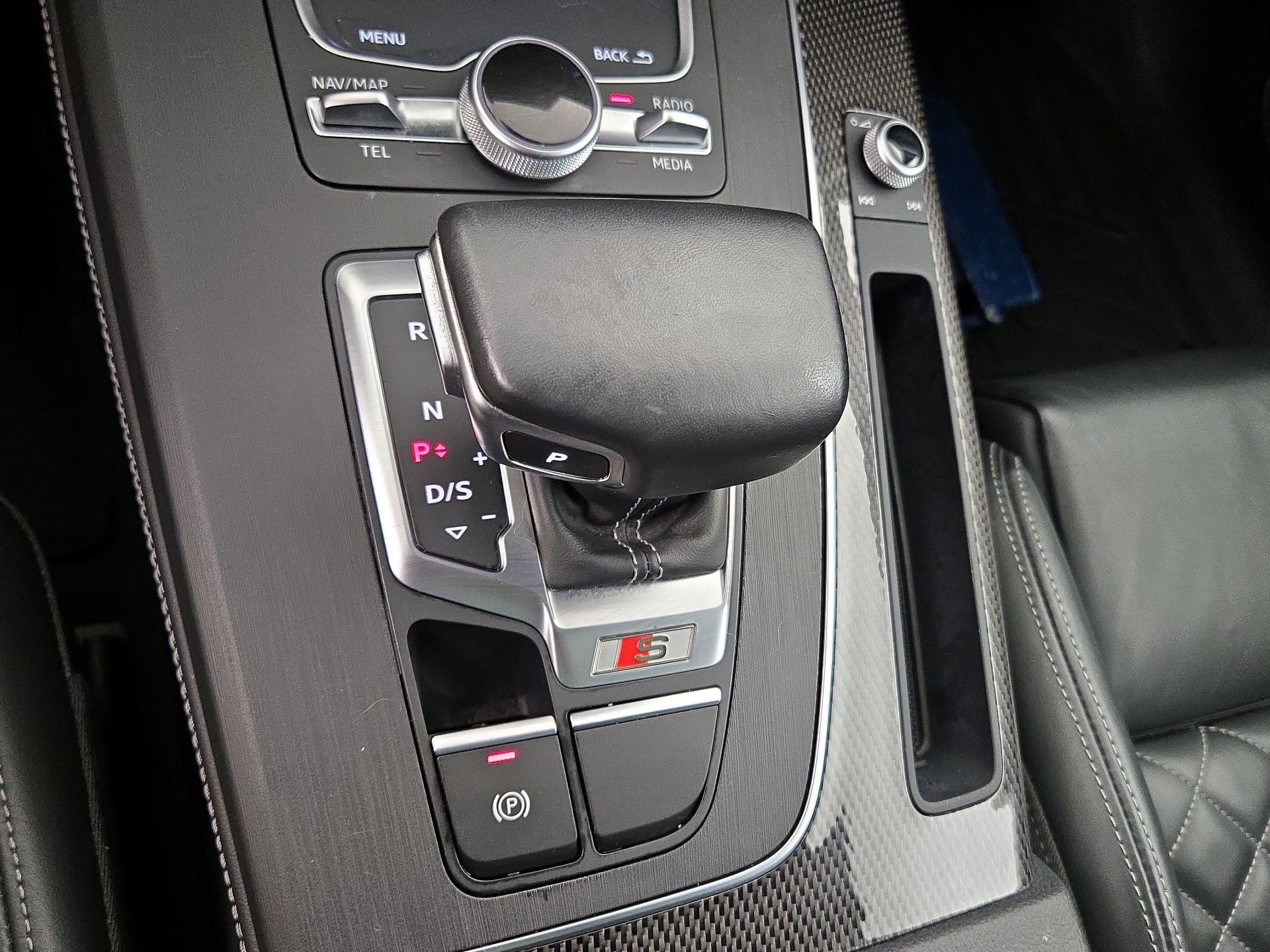 Thumbnail: 2020 Audi SQ5 - 18