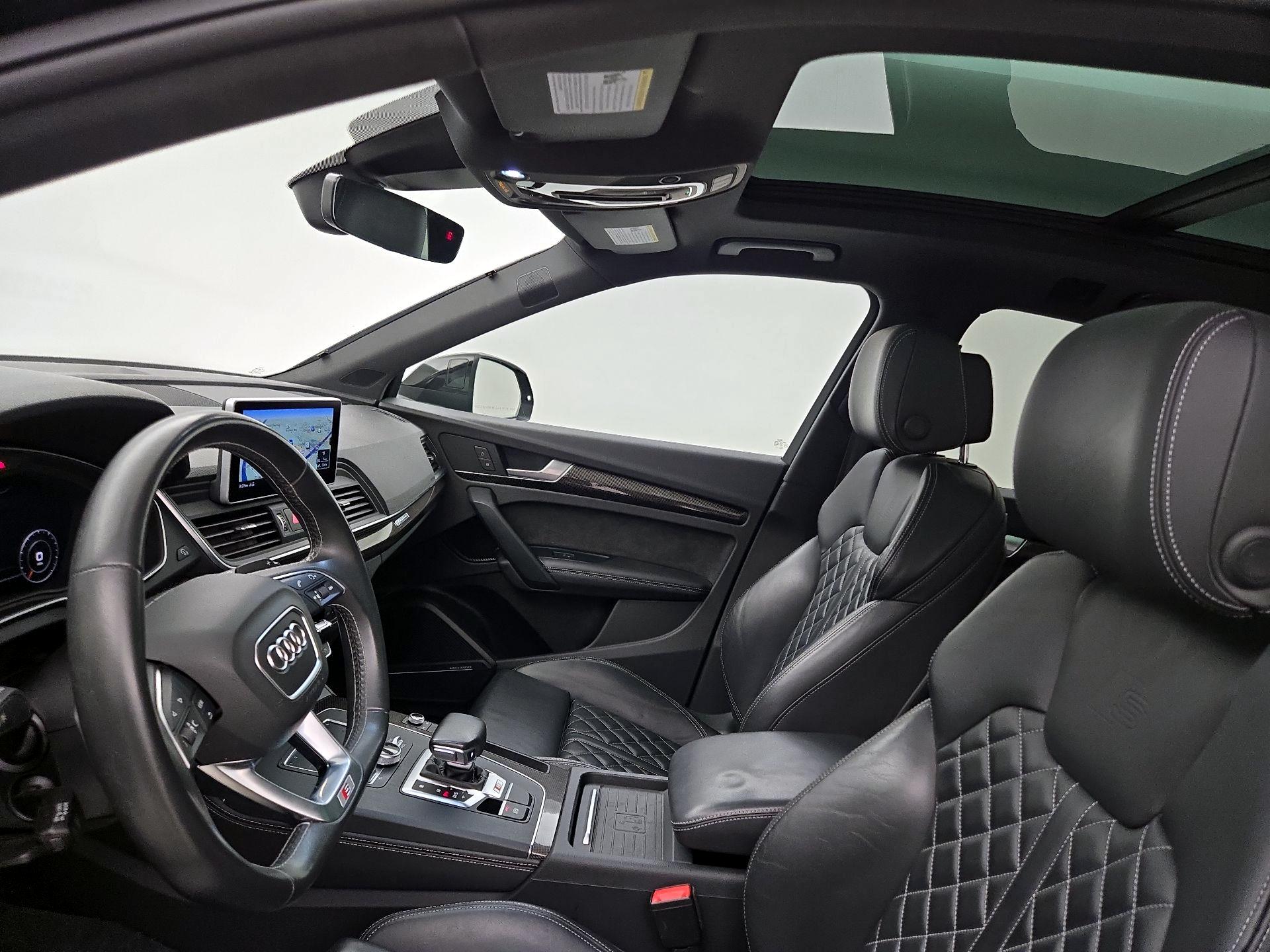 Thumbnail: 2020 Audi SQ5 - 20
