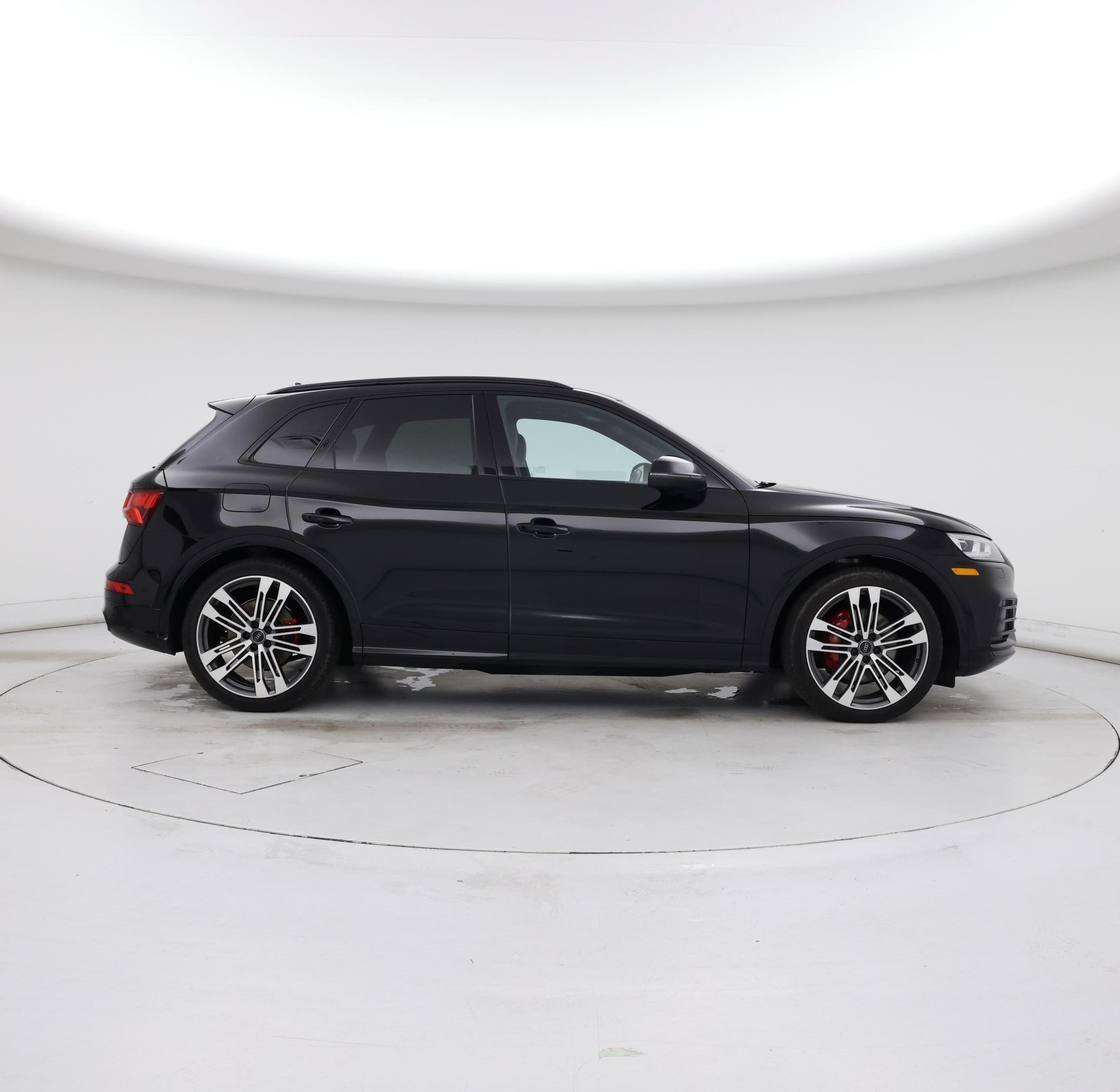 Thumbnail: 2020 Audi SQ5 - 7