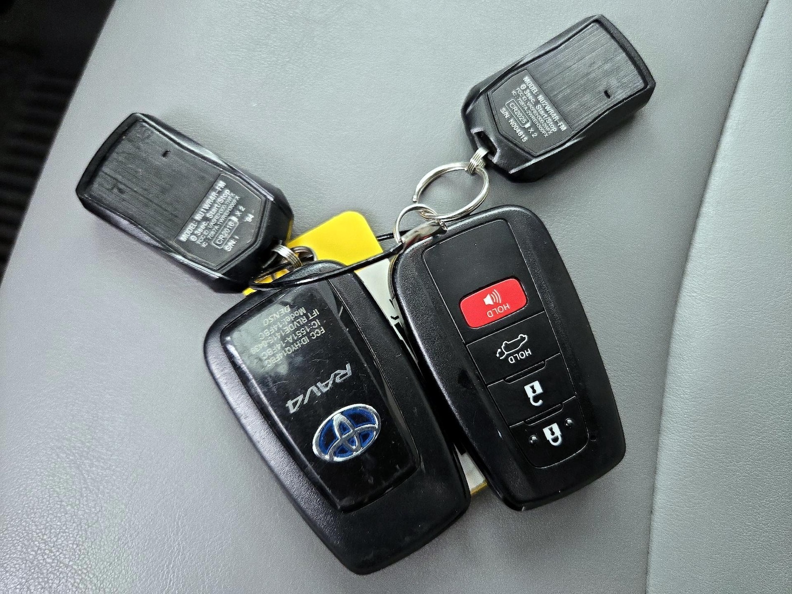 2021 Toyota RAV4 XLE Premium - Photo 24