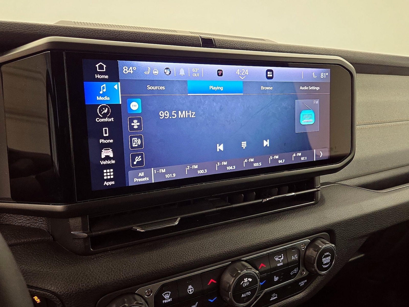 2024 Jeep Wrangler 4xe Willys 4XE - Photo 16