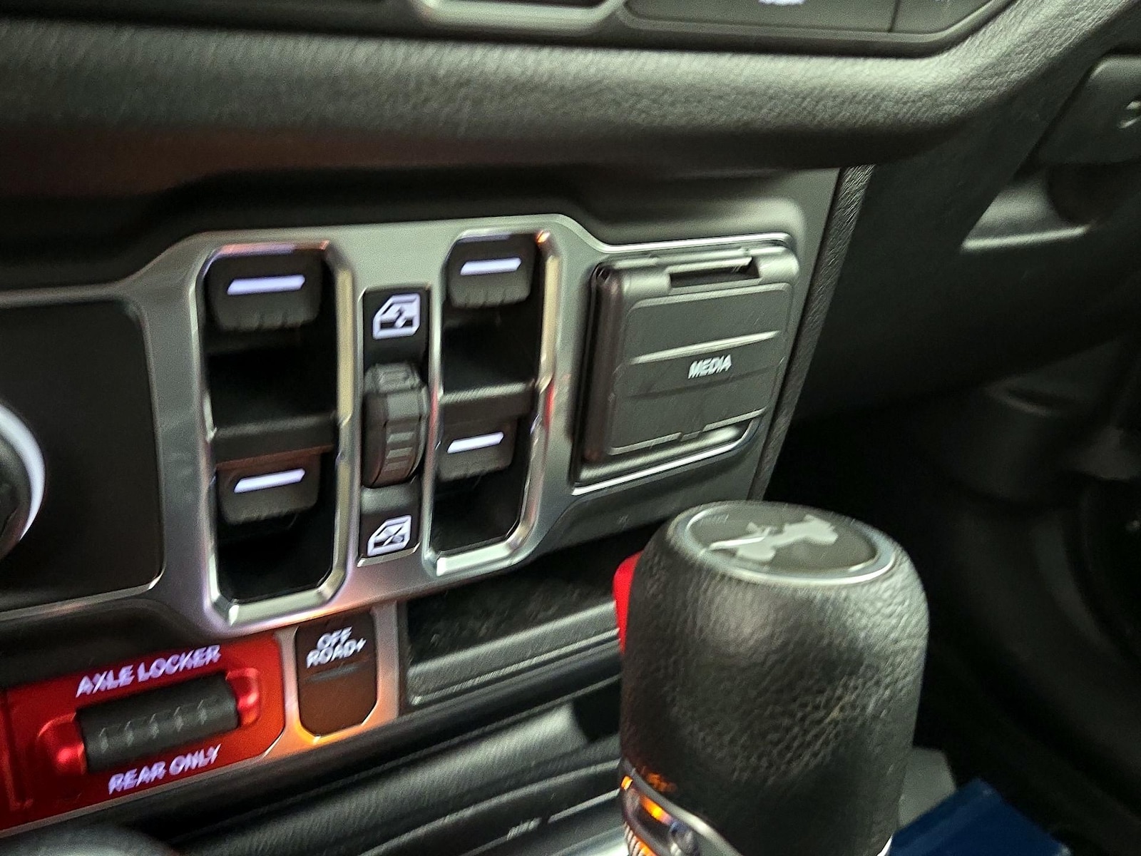 2024 Jeep Wrangler 4xe Willys 4XE - Photo 19