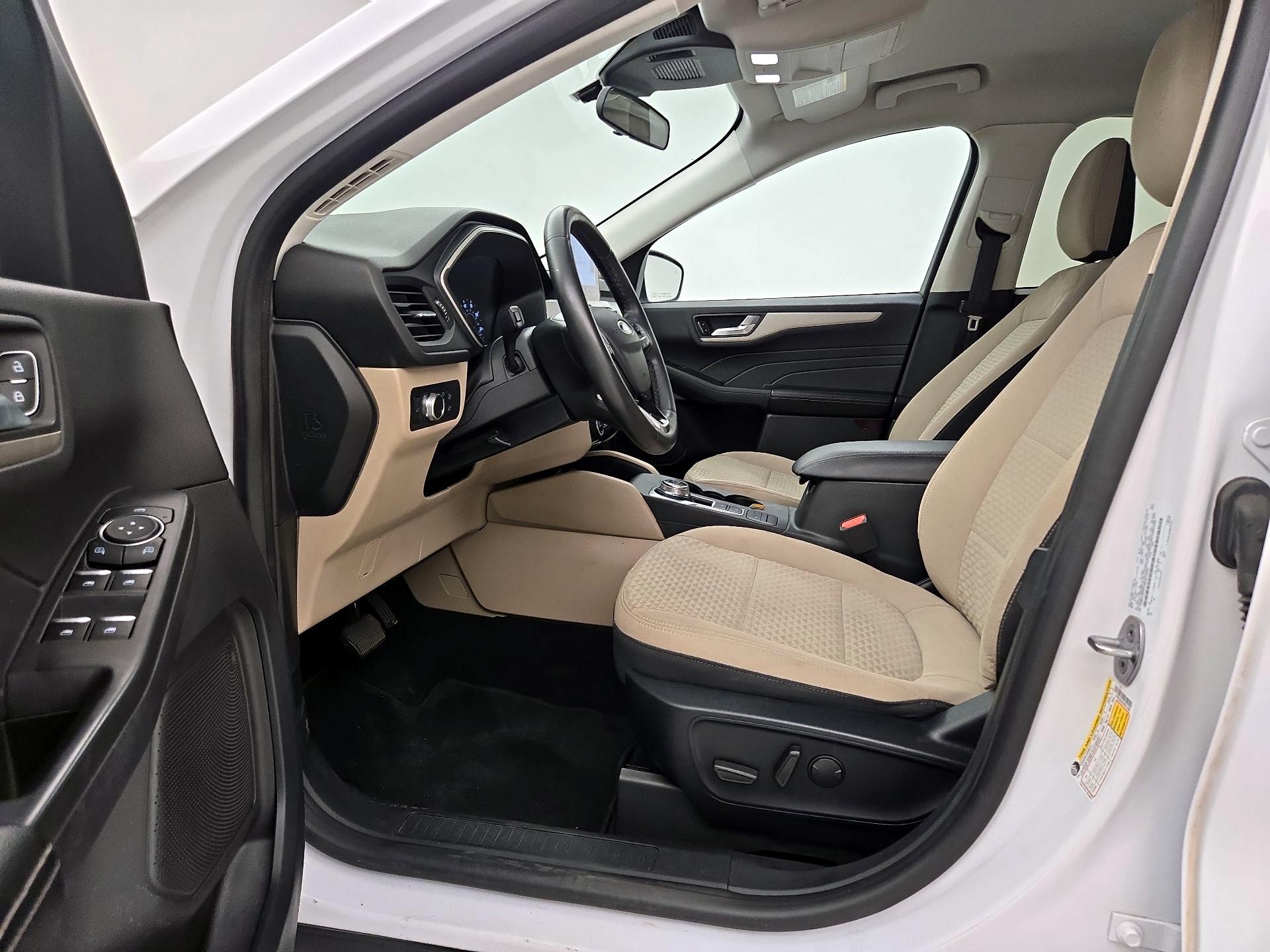 Thumbnail: 2021 Ford Escape - 11