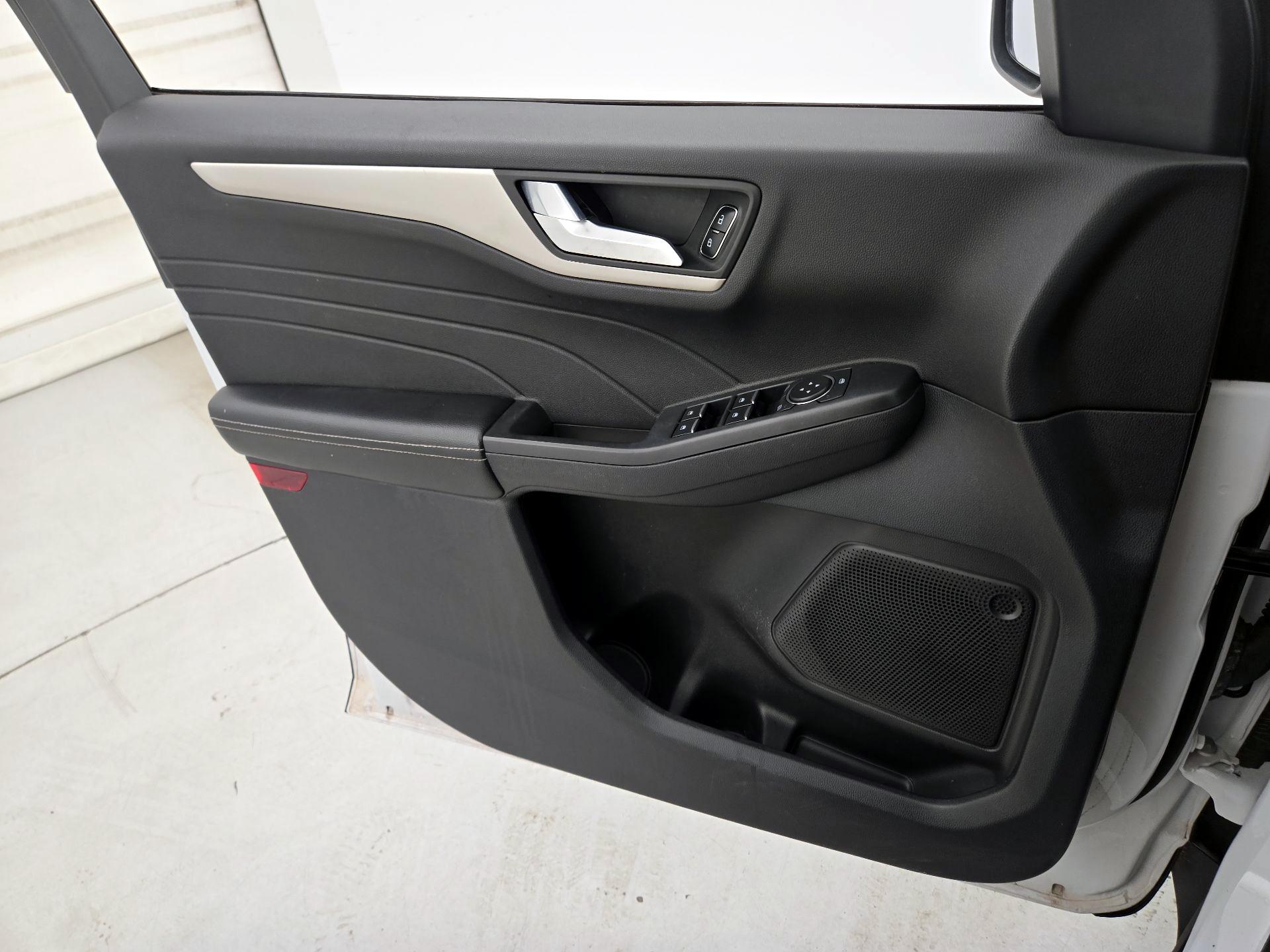 Thumbnail: 2021 Ford Escape - 12