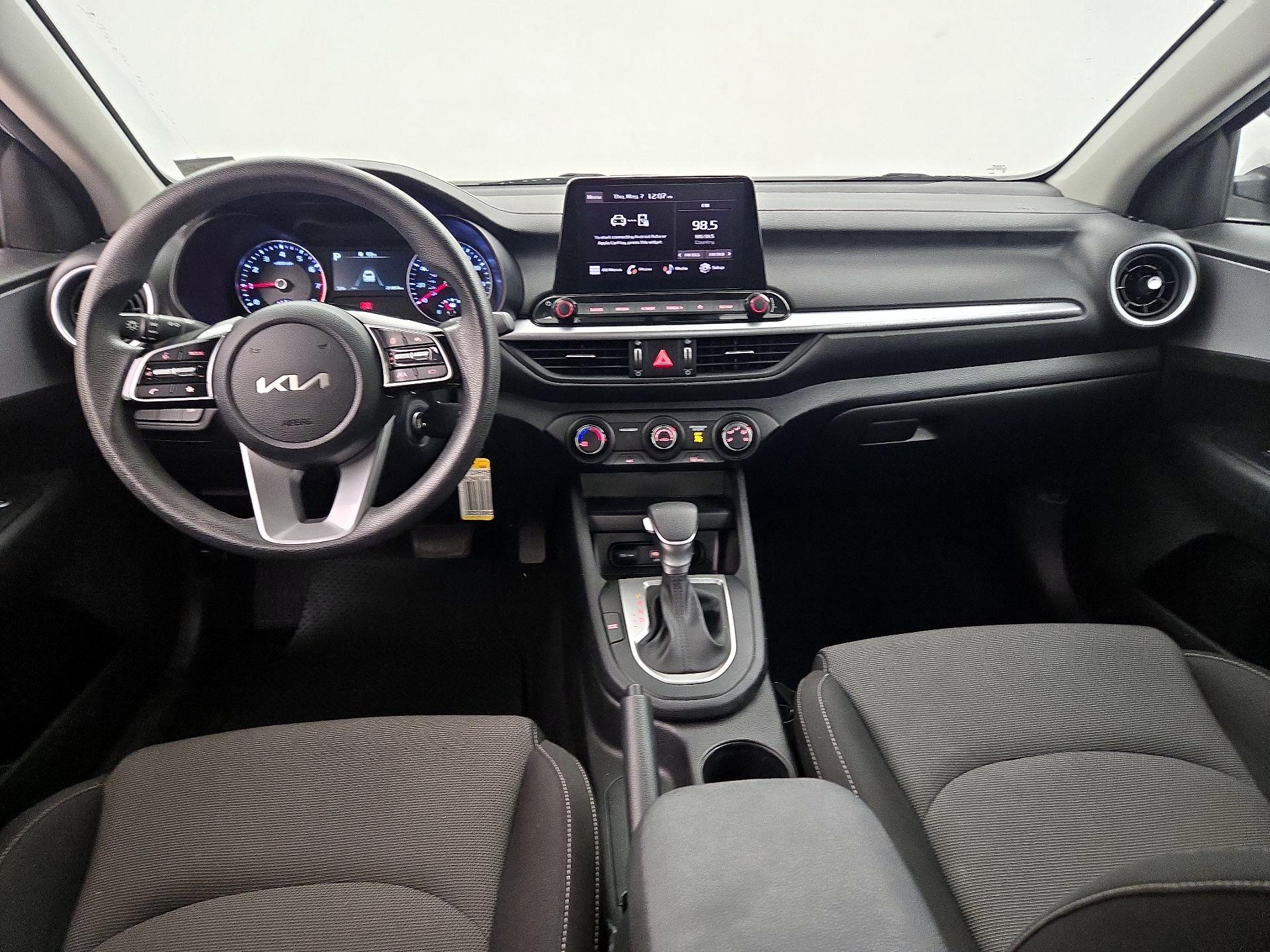 Thumbnail: 2023 Kia Forte - 9