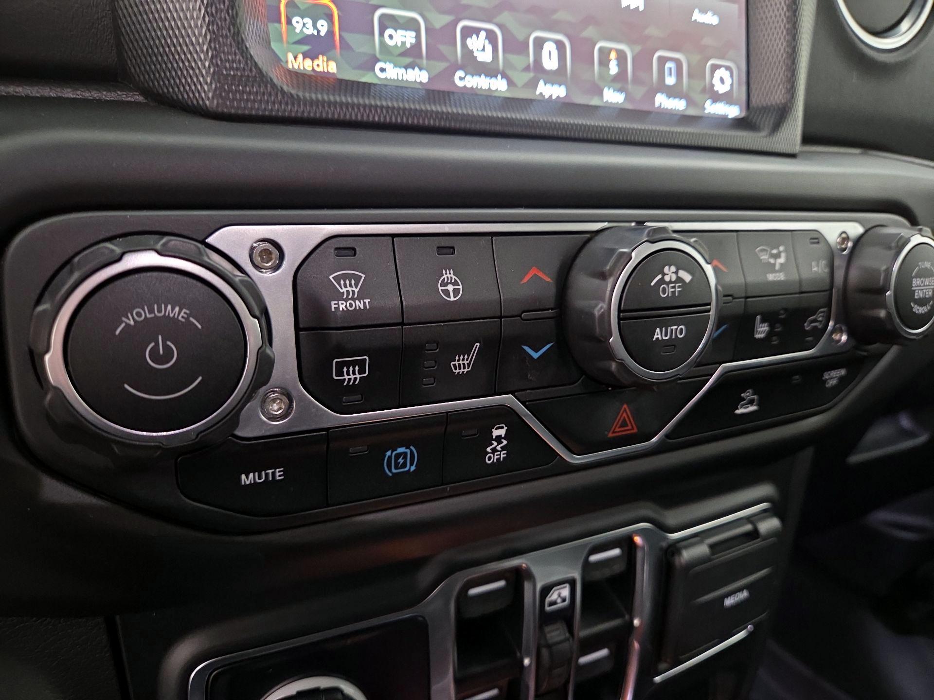 Thumbnail: 2023 Jeep Wrangler - 14