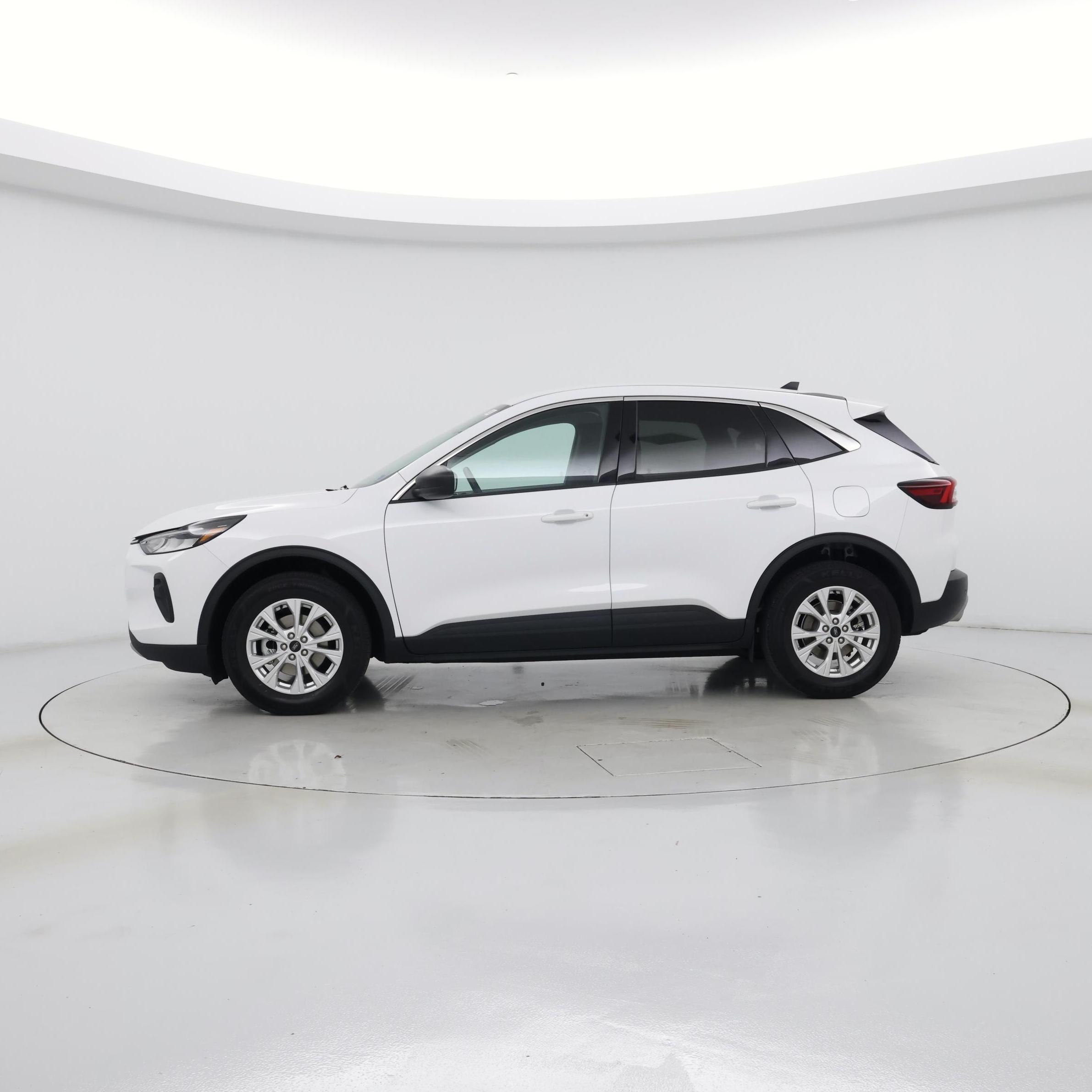 Thumbnail: 2023 Ford Escape - 3