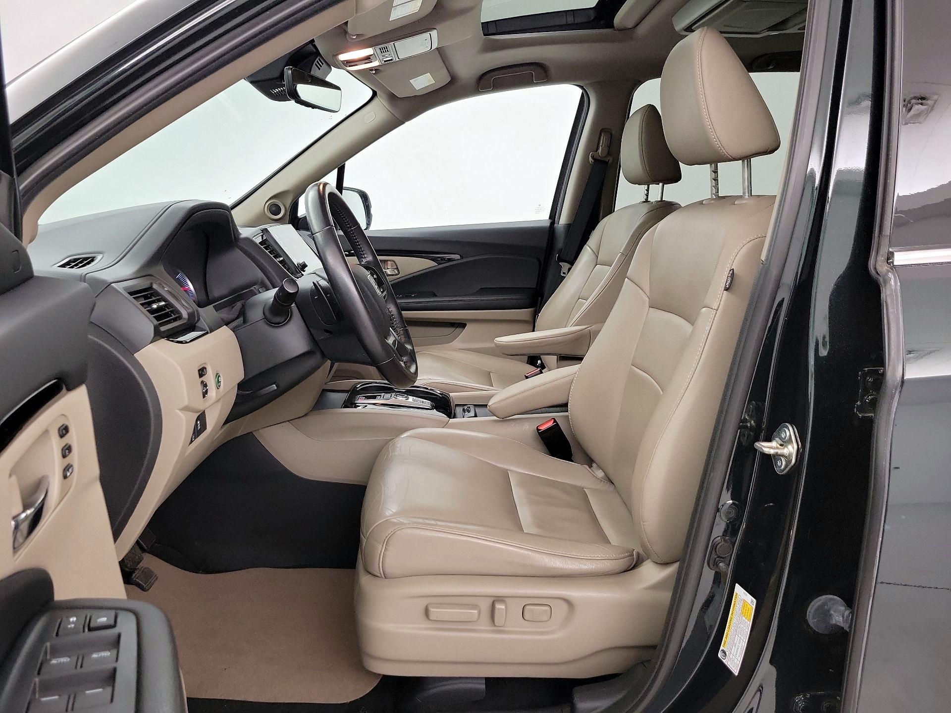 Thumbnail: 2020 Honda Pilot - 11