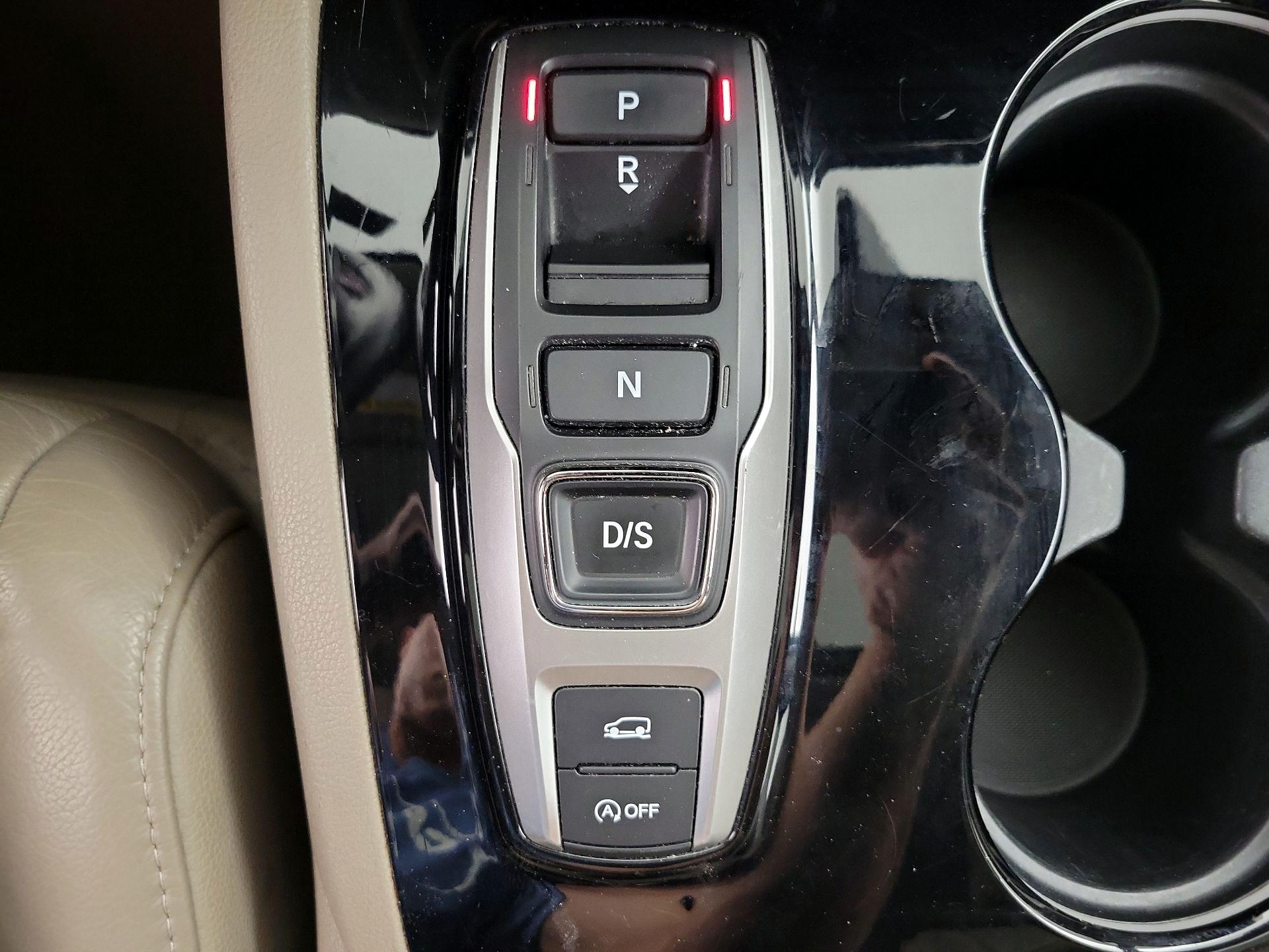 Thumbnail: 2020 Honda Pilot - 17