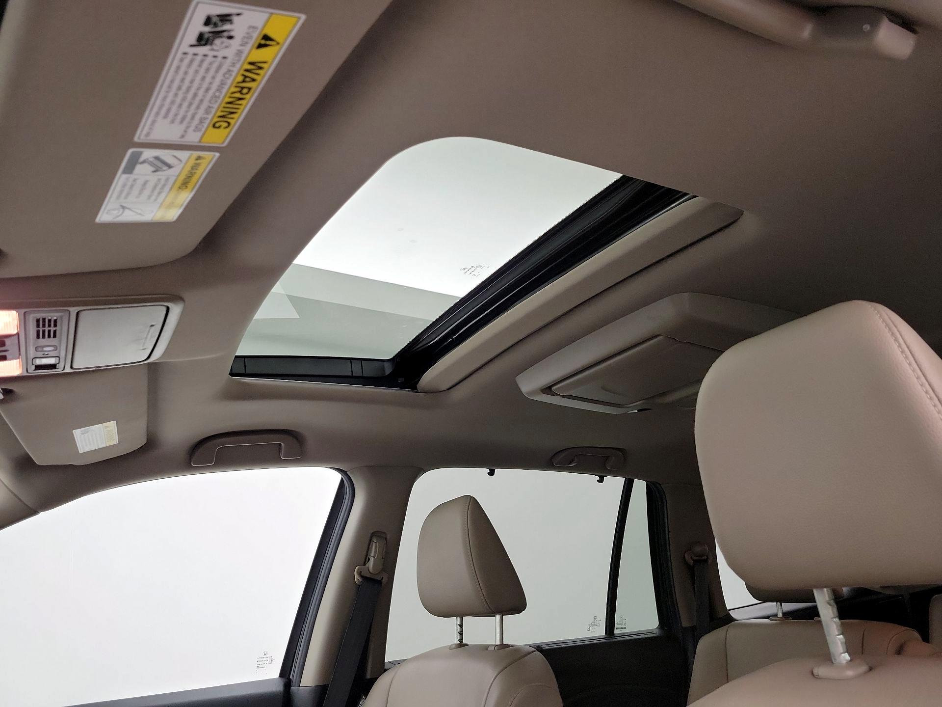 Thumbnail: 2020 Honda Pilot - 19