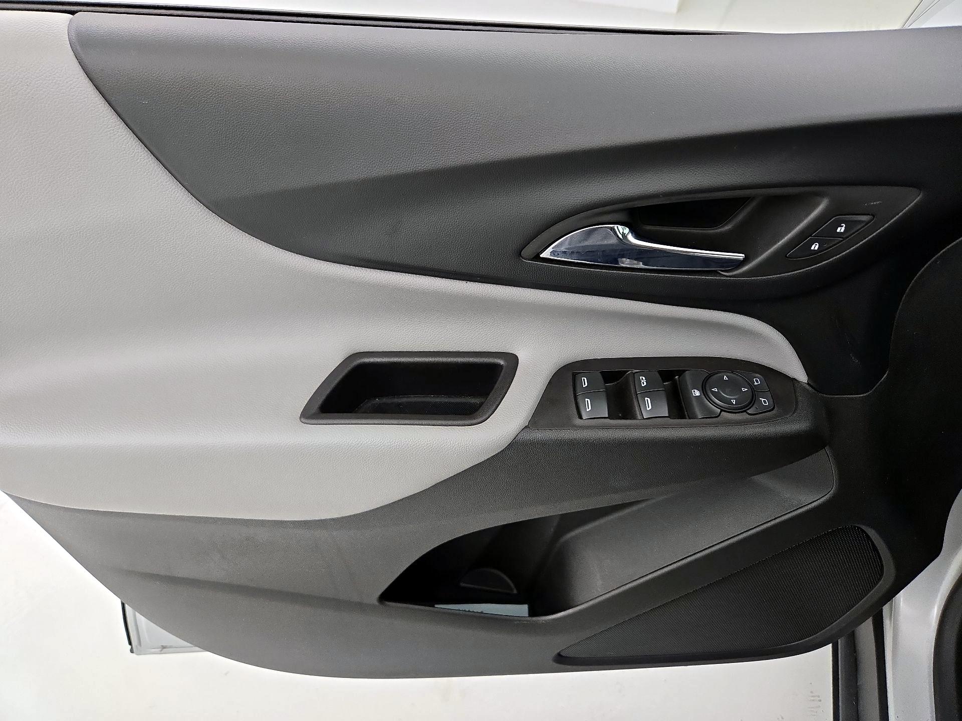 Thumbnail: 2022 Chevrolet Equinox - 12